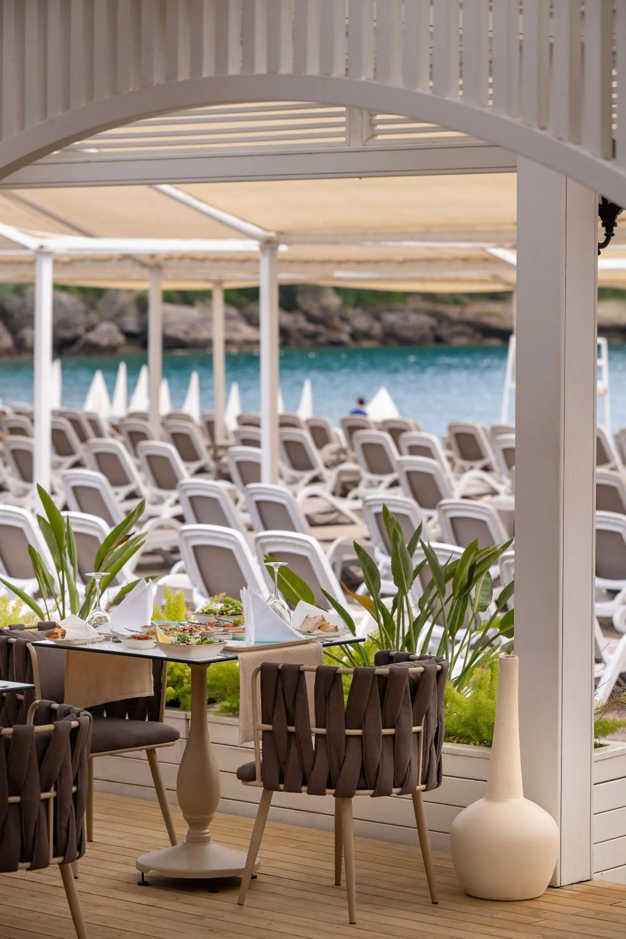 Beach in Oz Hotels Sui