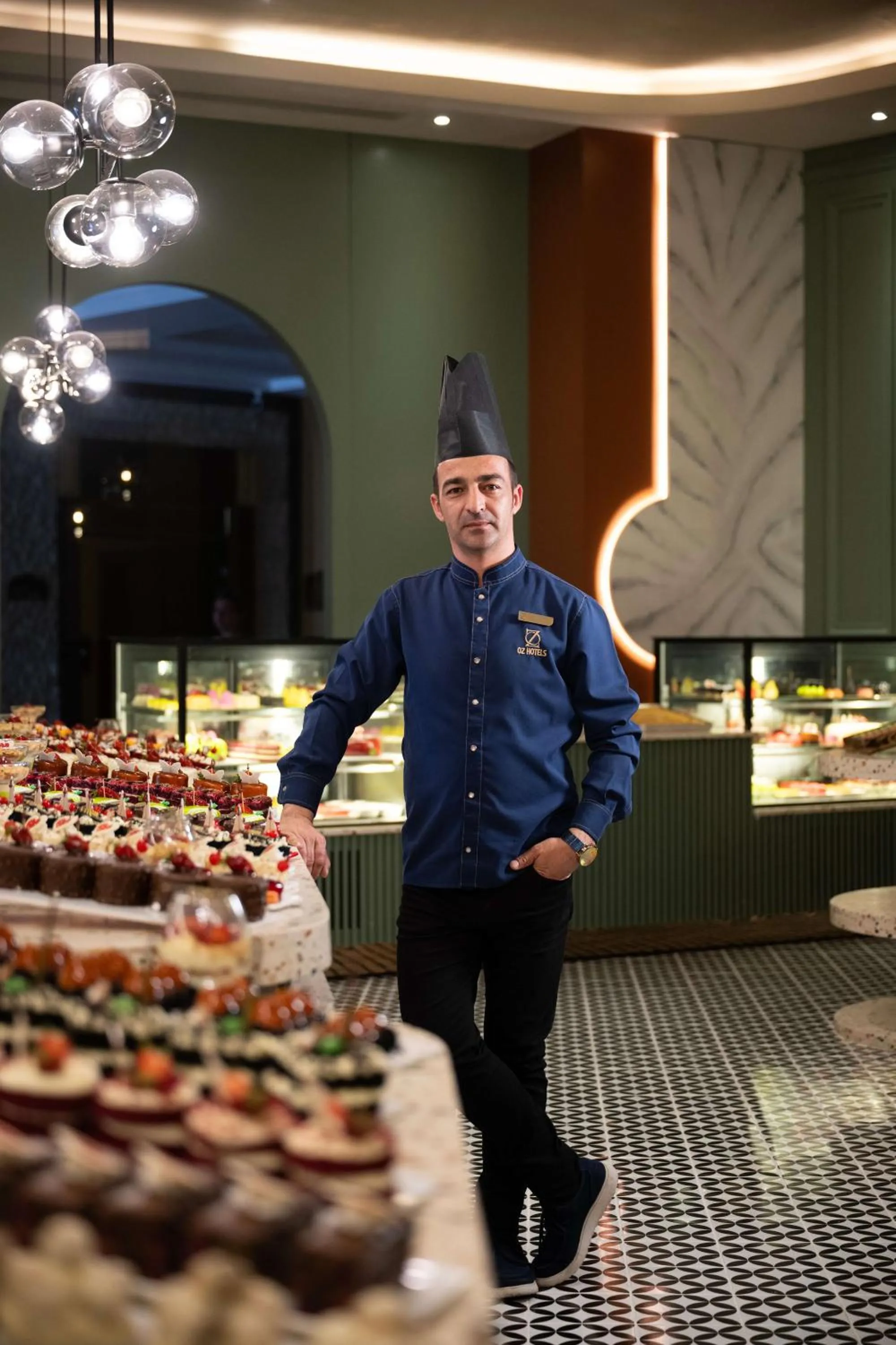 Restaurant/places to eat in Oz Hotels Sui