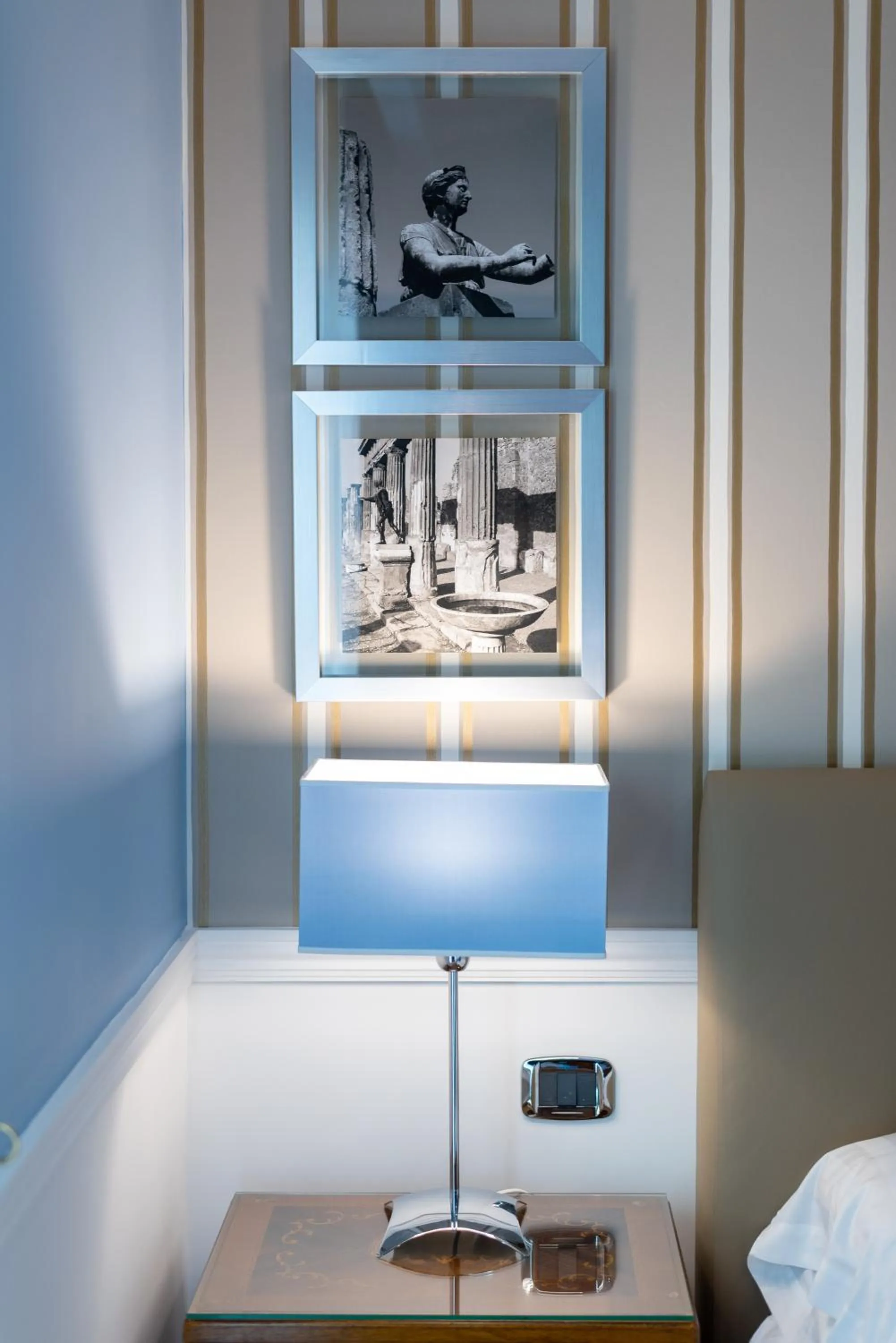 Decorative detail, Bed in Palazzo Turchini