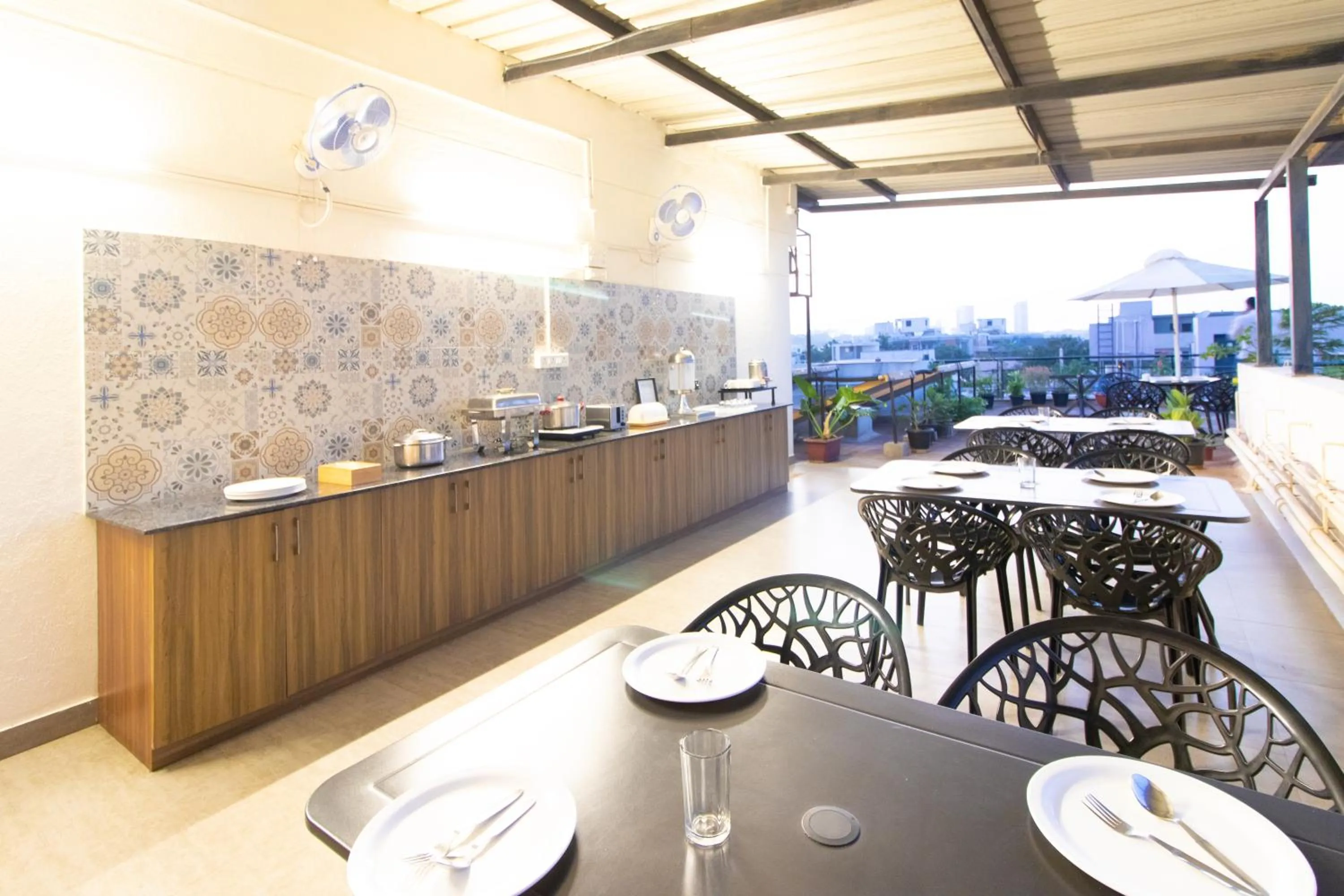 Restaurant/places to eat in Sanctum Suites Indiranagar Bangalore