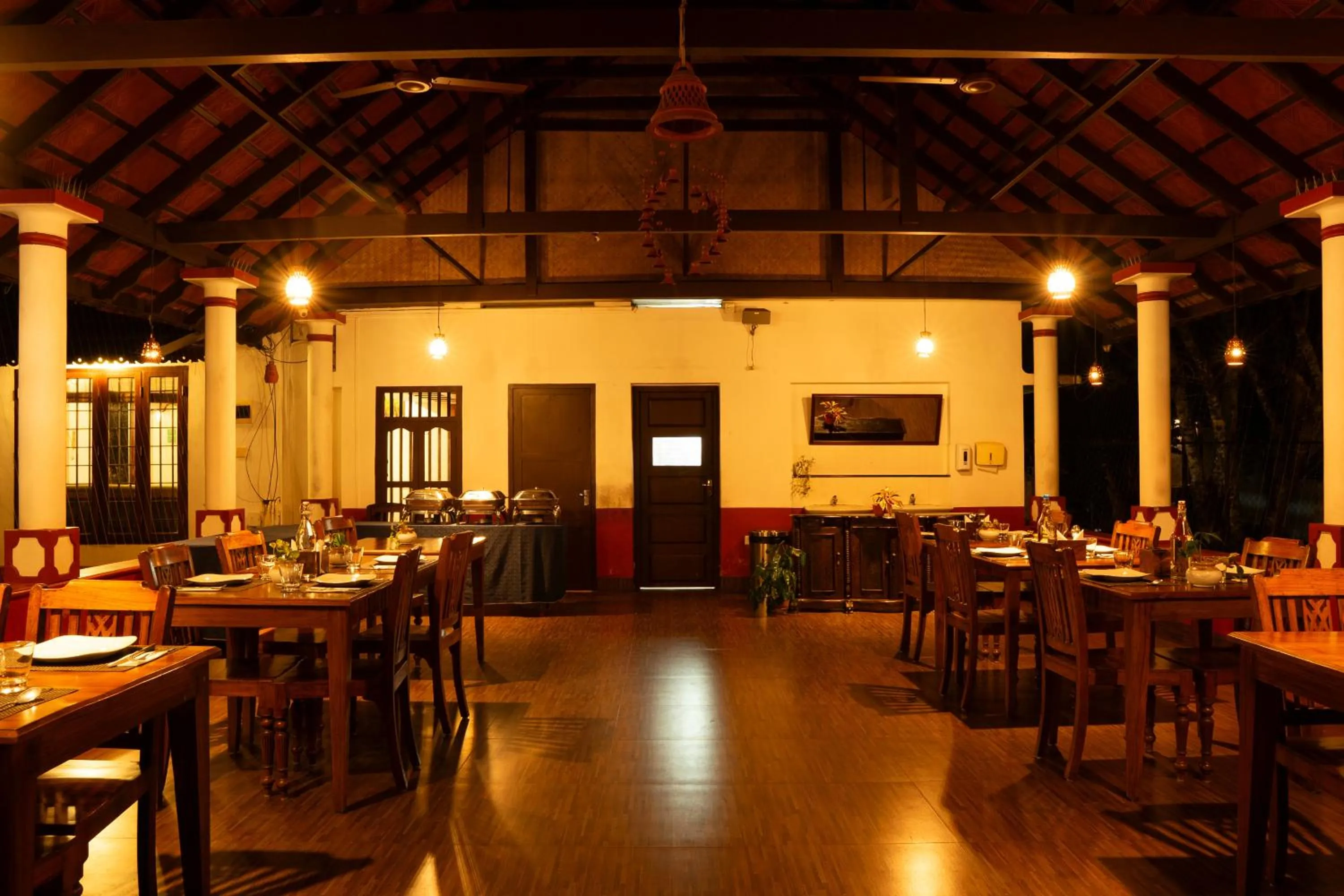 Restaurant/places to eat in Palmgrove Lake Resort