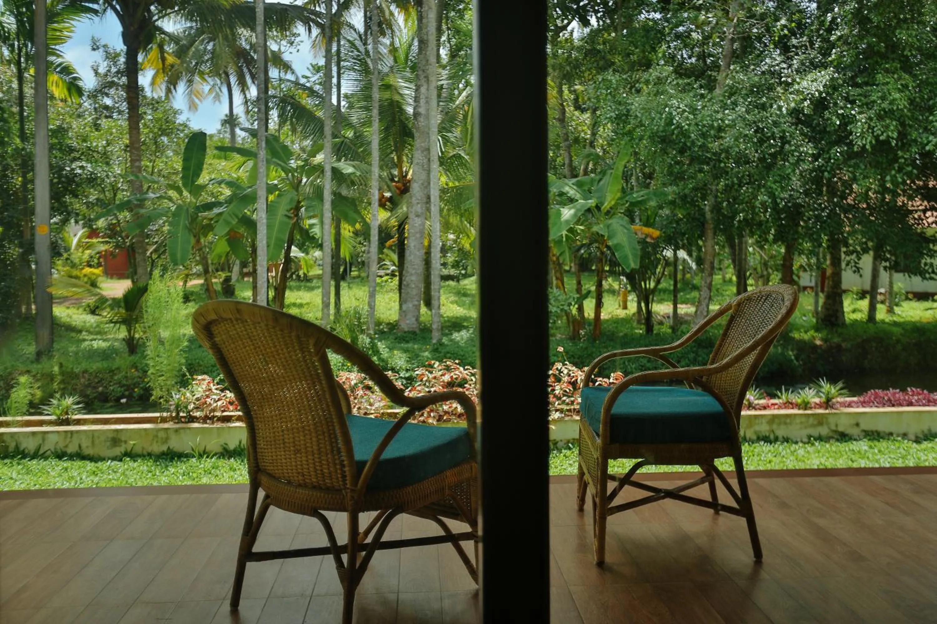 Day in Palmgrove Lake Resort