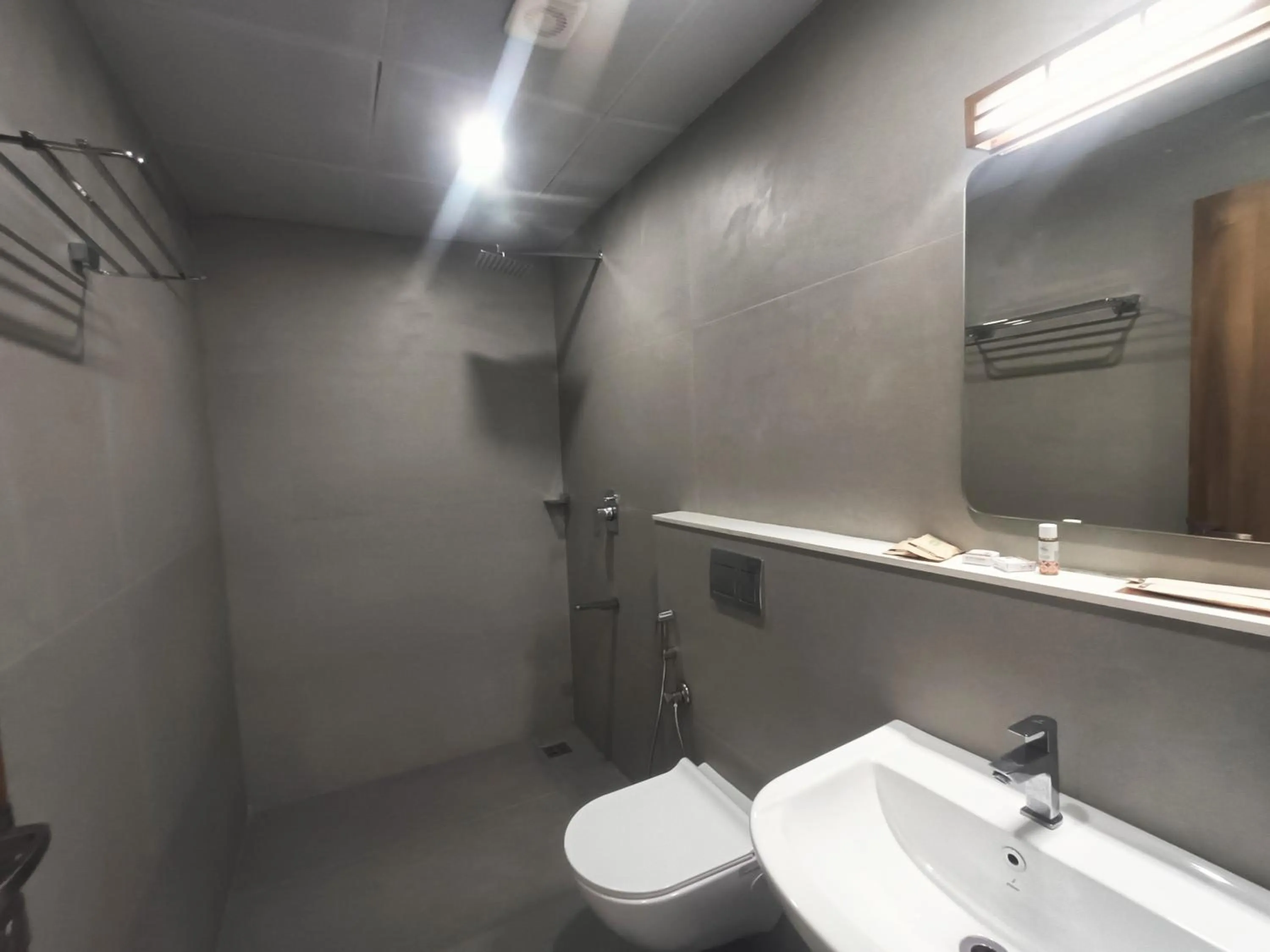 Bathroom in Palmgrove Lake Resort