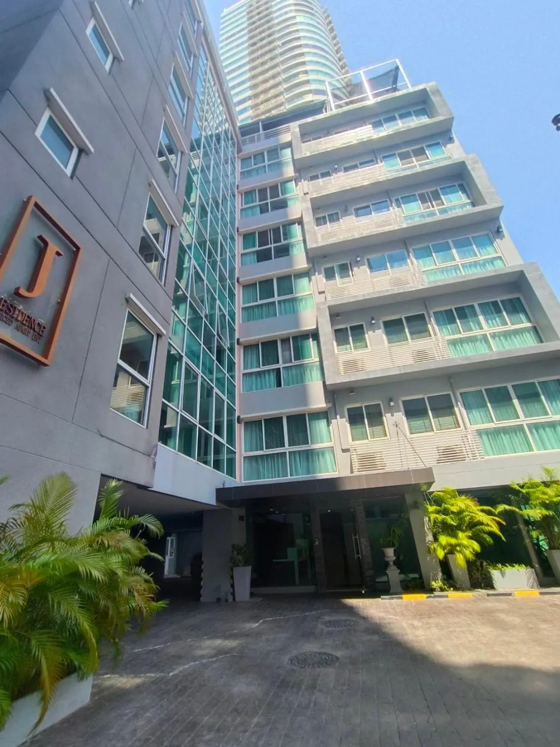 Property building in J Residence Thonglor 8