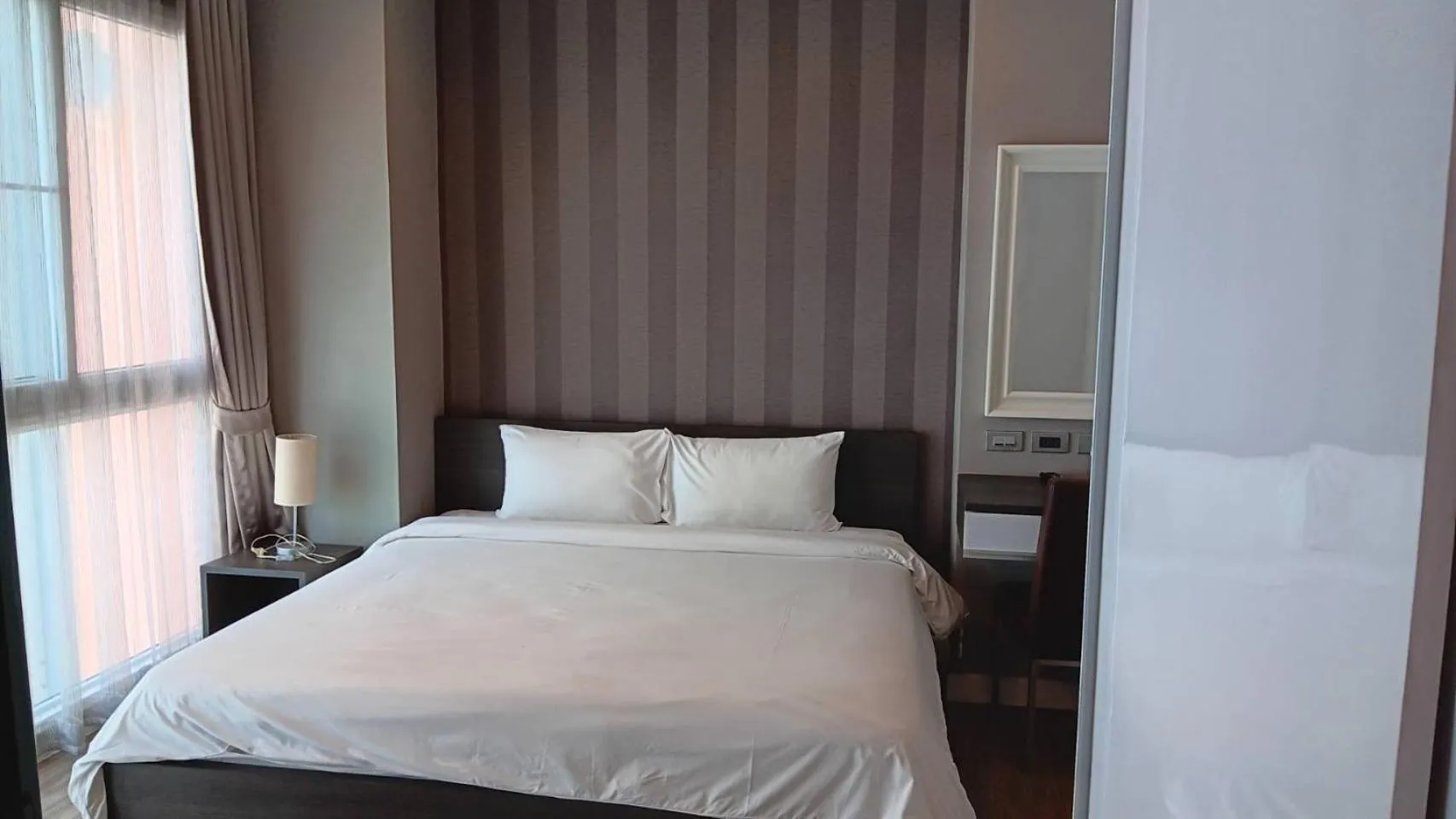 Bed in J Residence Thonglor 8