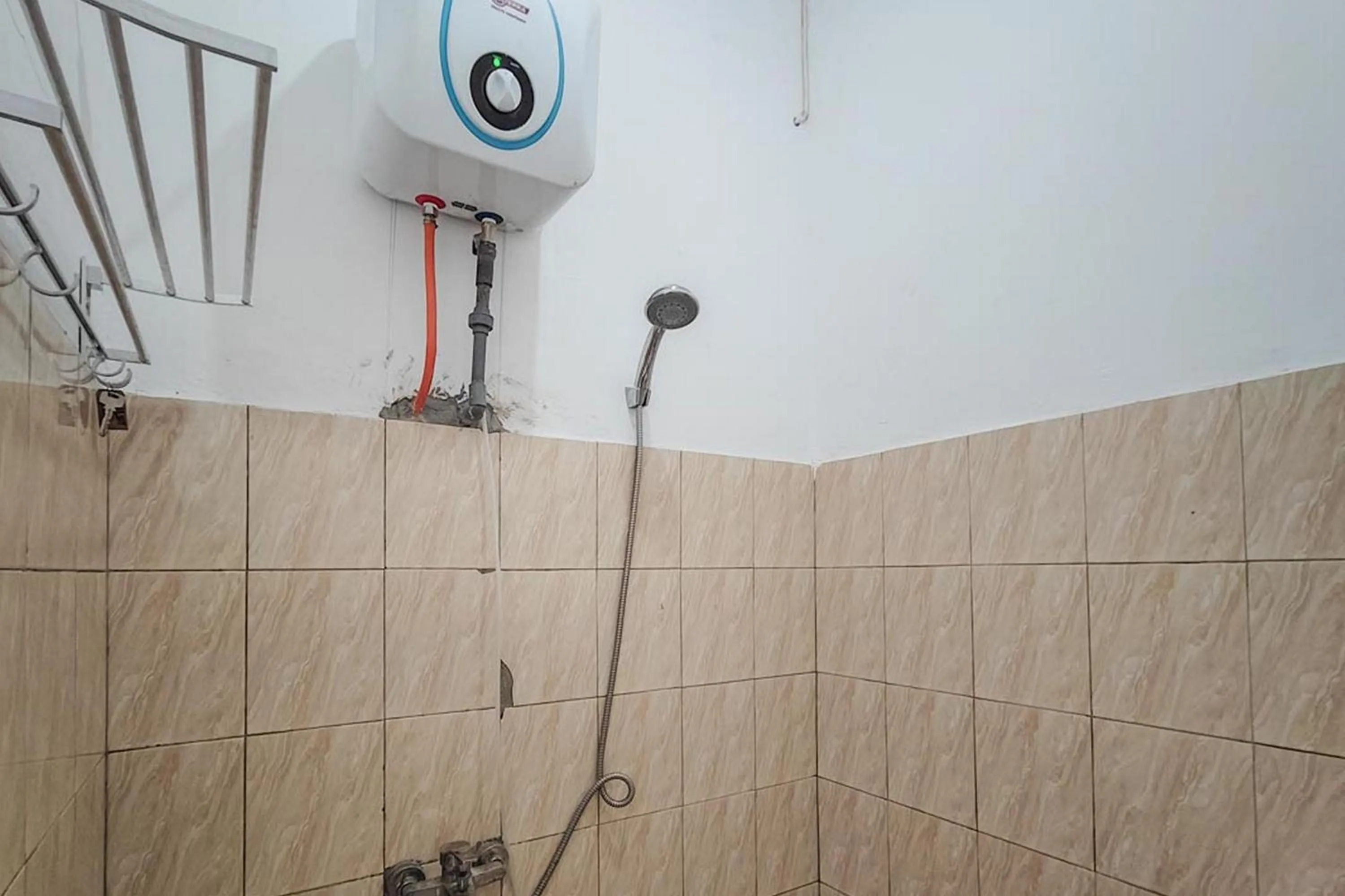 Shekinah Homestay & Cafe Waikabubak RedPartner