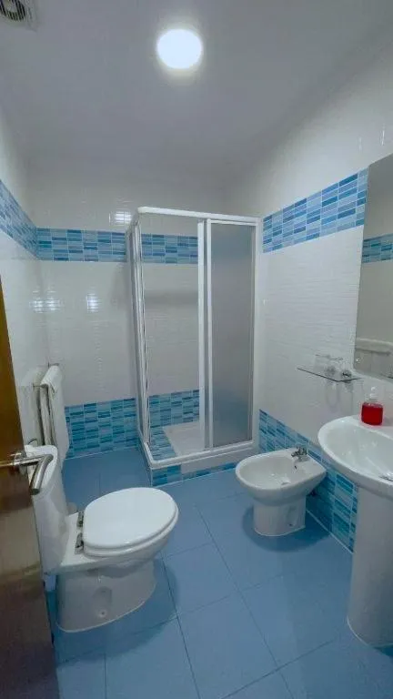 Shower in Hotel Sol Sanlúcar