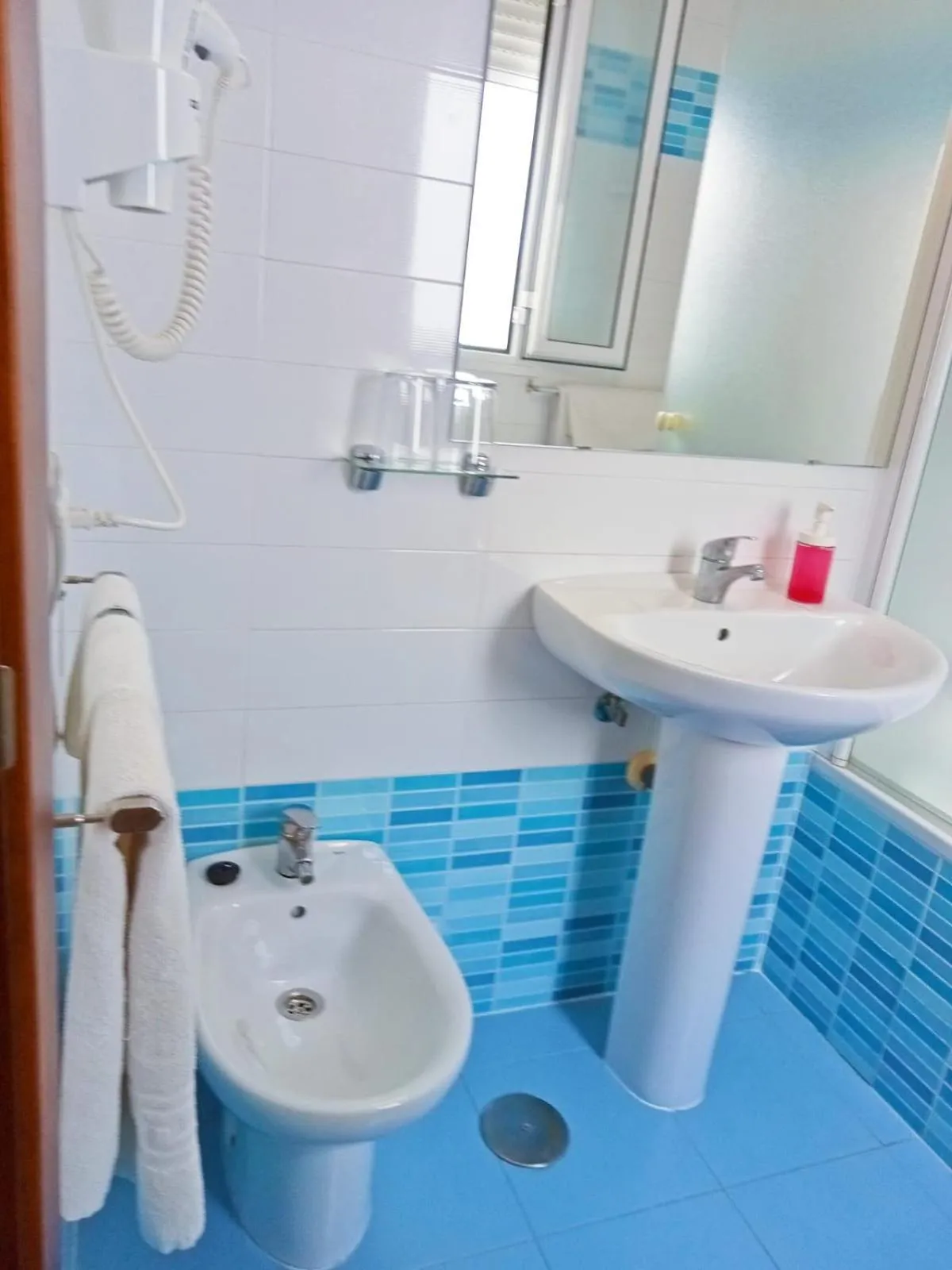 Toilet in Hotel Sol Sanlúcar