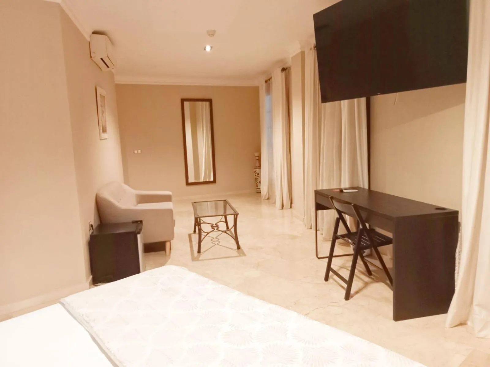 TV and multimedia, Bed in Hotel Sol Sanlúcar