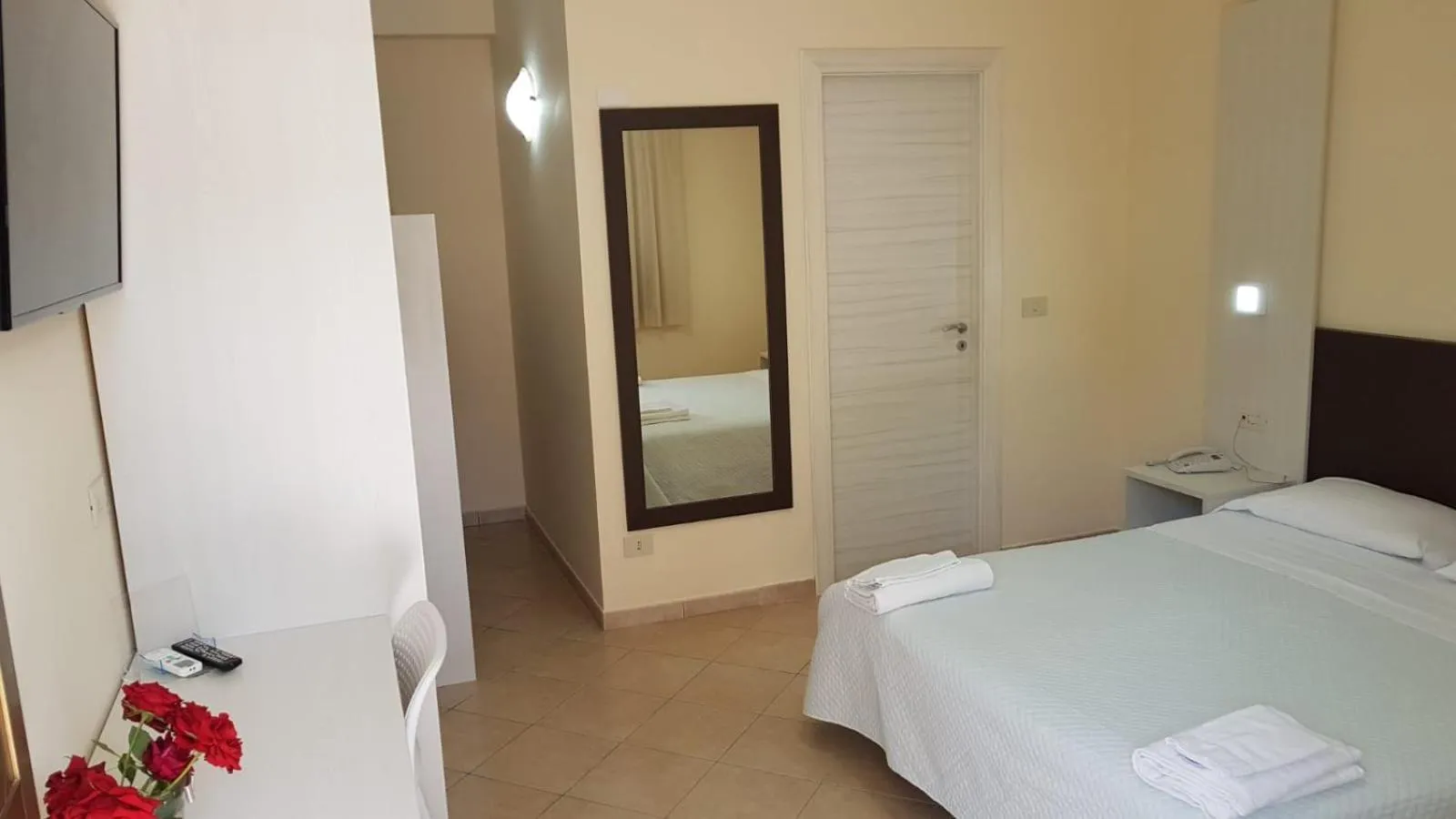 Bed in Hotel la Praia