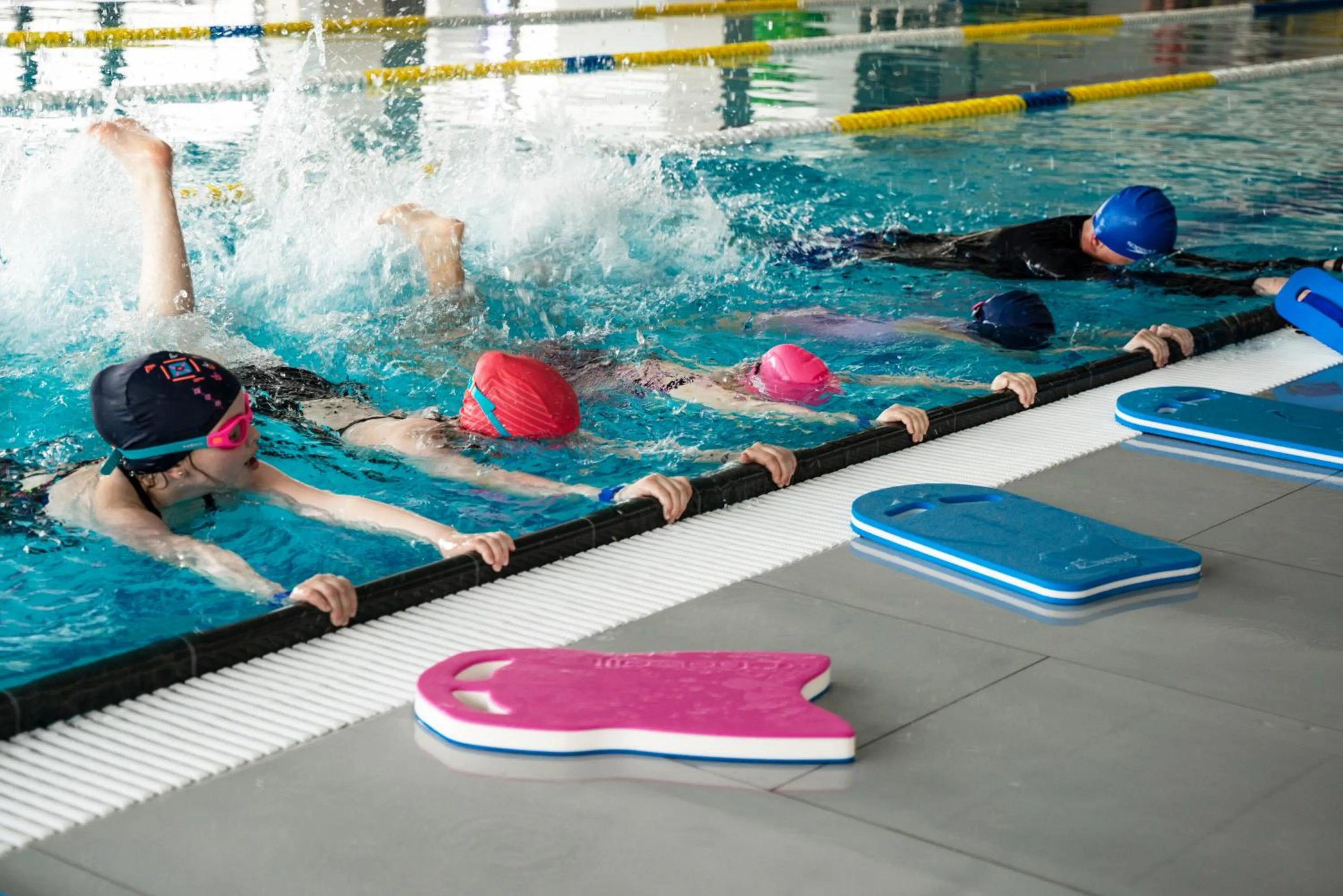 Swimming pool in Hotel Boutique Aquarel