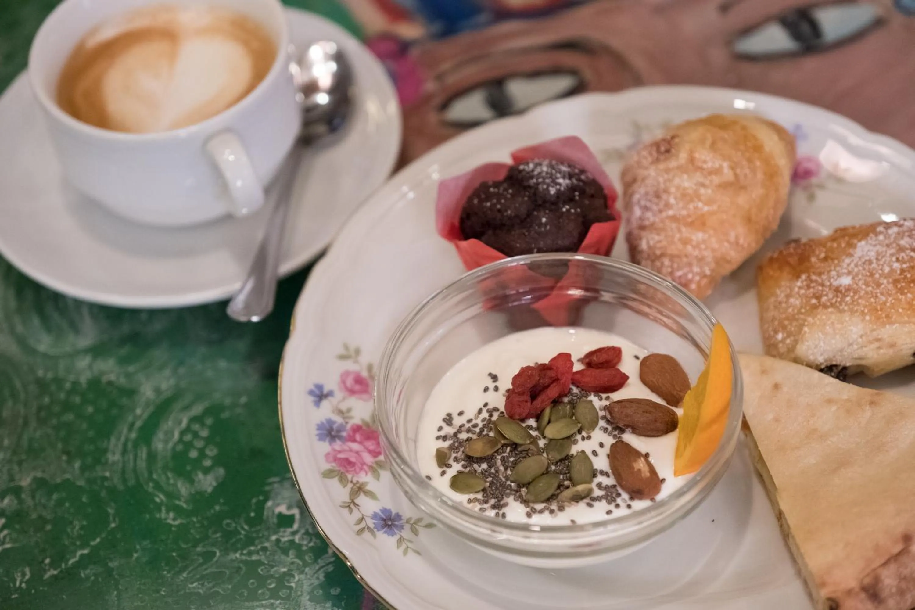 Buffet breakfast in Hotel Henry's House