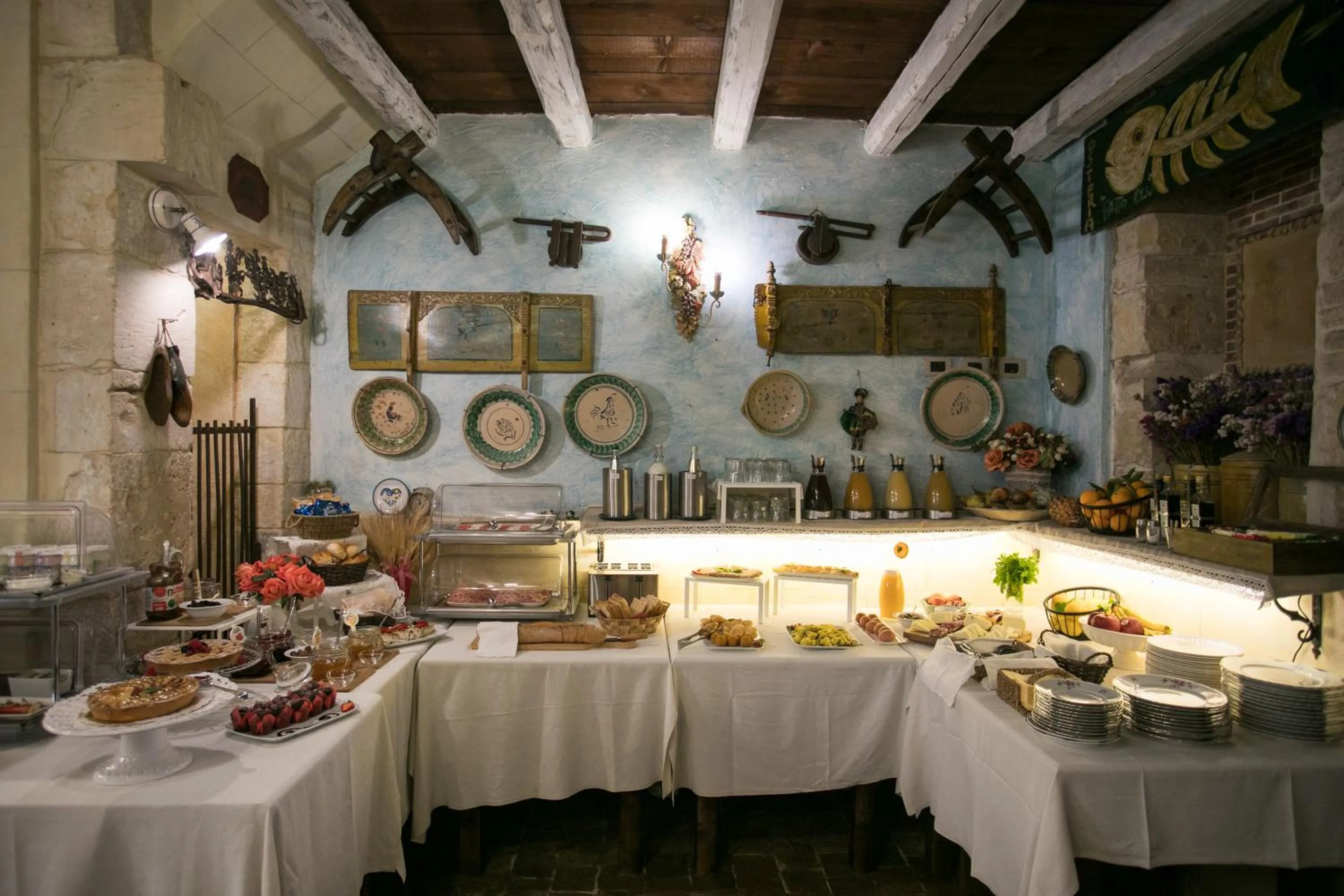 Buffet breakfast in Hotel Henry's House