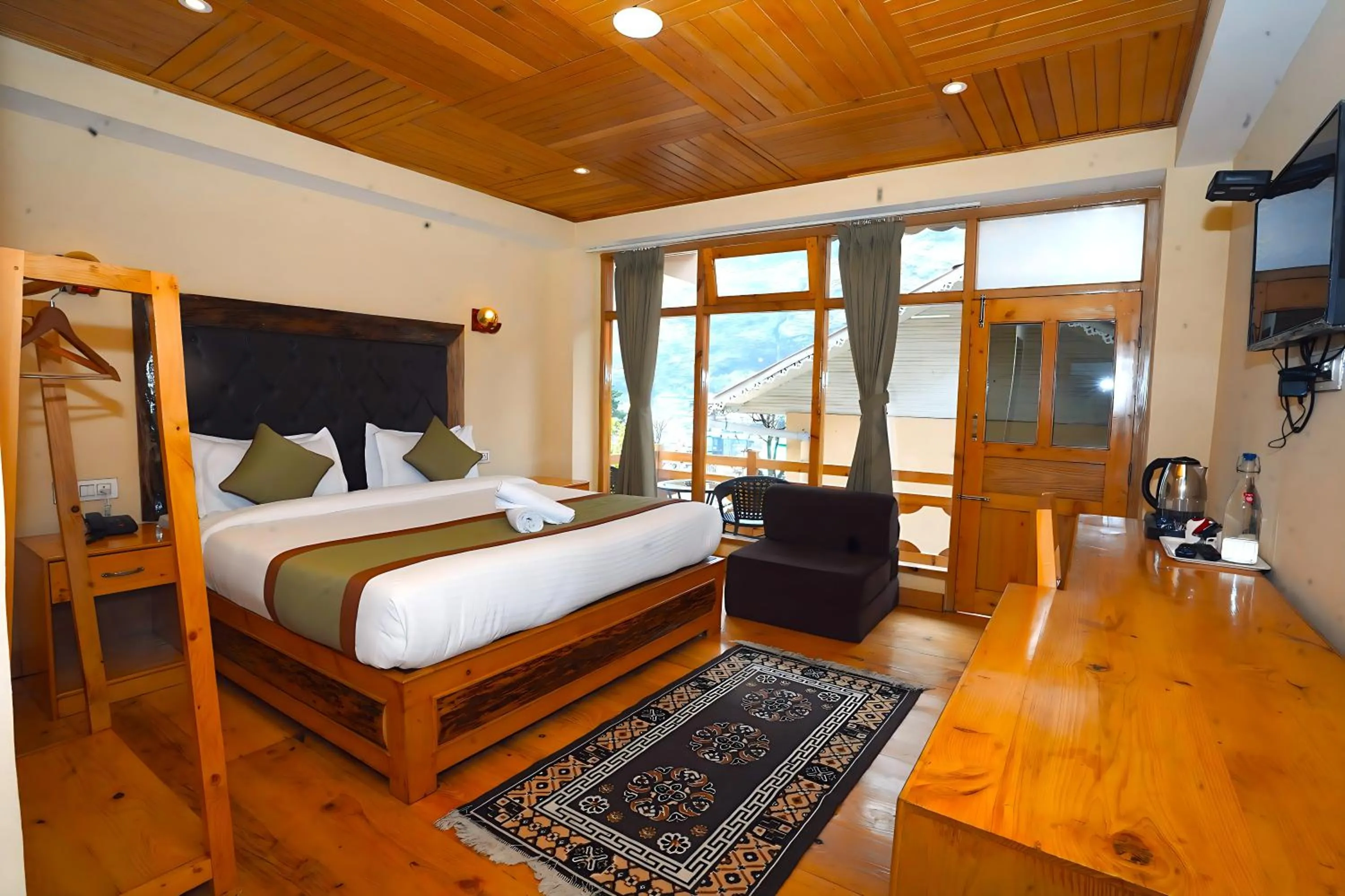 Deluxe Double Room with Balcony in The Country House by Trekocity