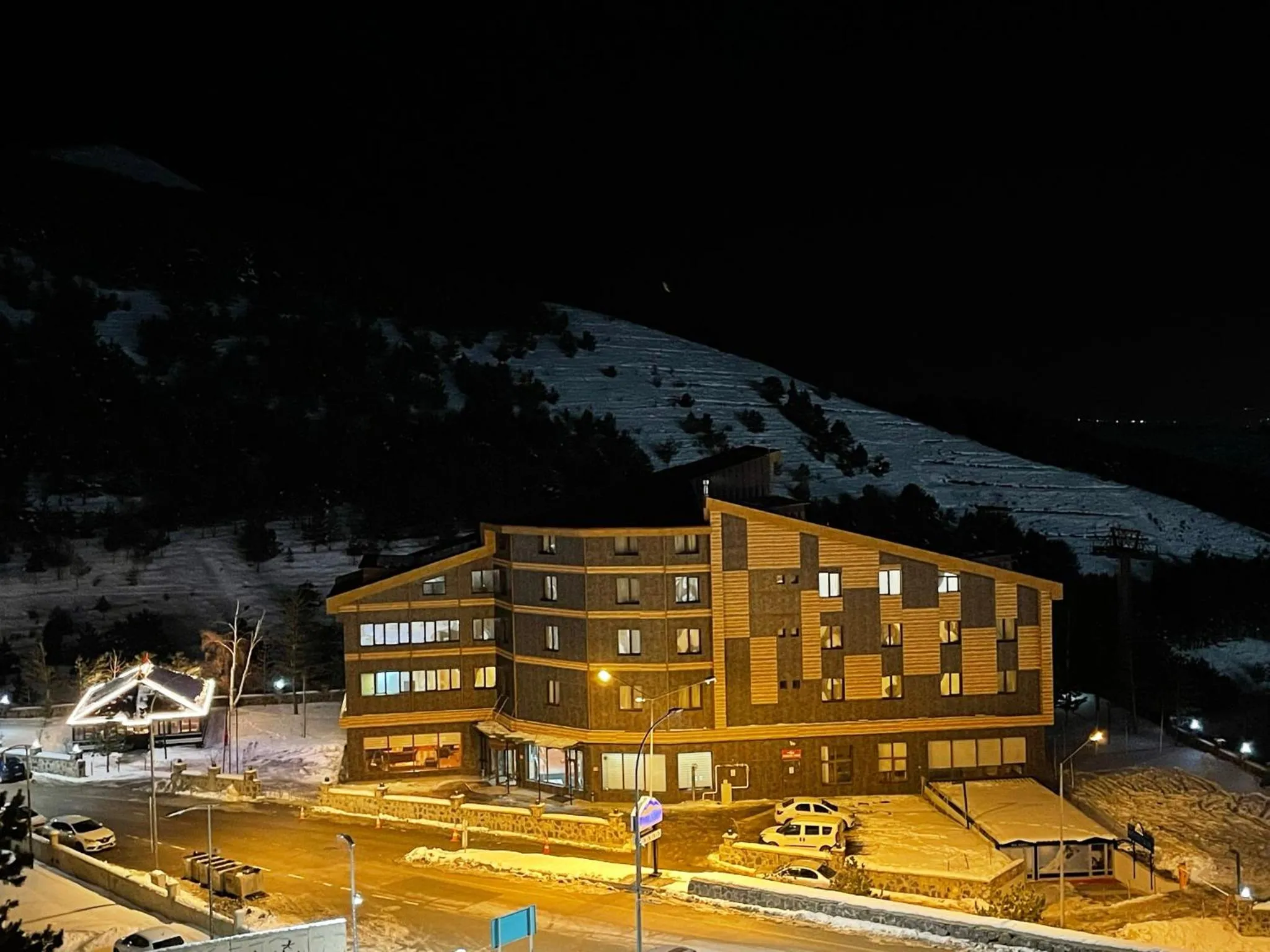 Property building in Balsoy Mountain Hotel