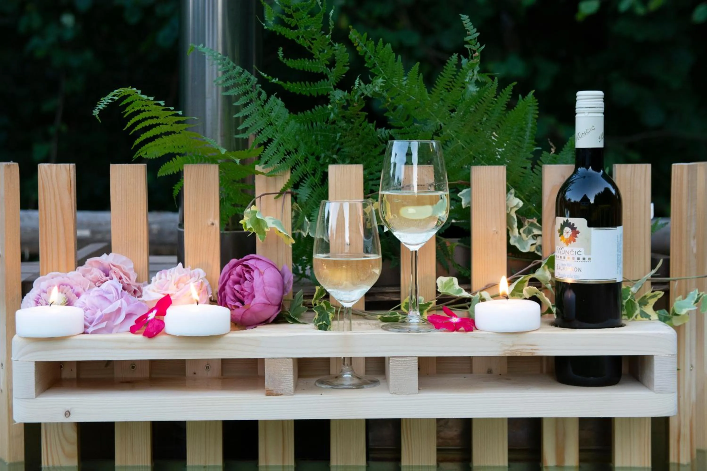 Hot Tub in Boutique Villa Pearl of Plitvice, Plitvice Lakes