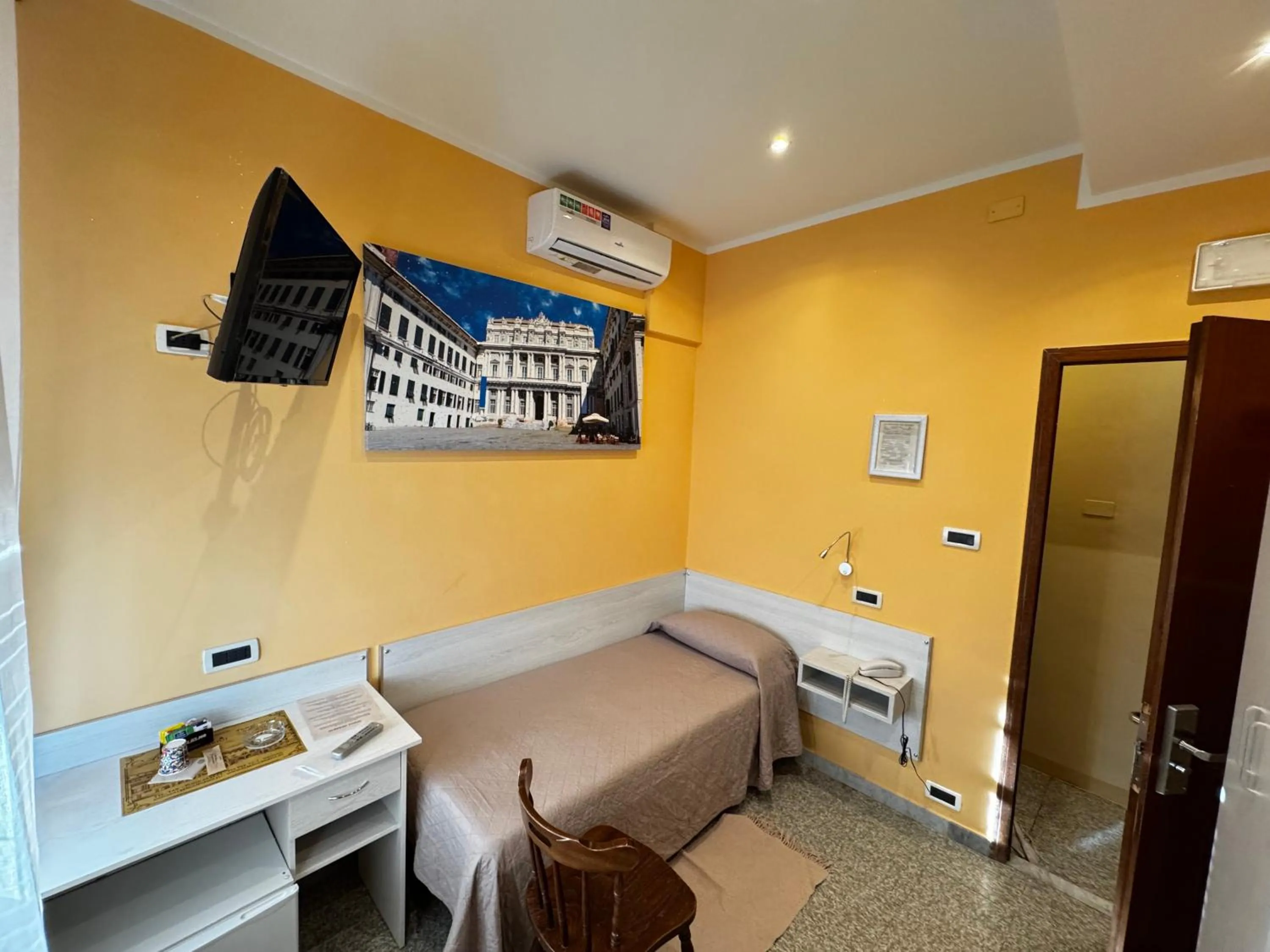 Bed in Albergo Parigi