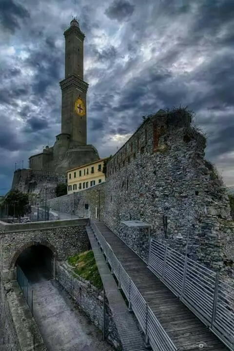 Nearby landmark in Albergo Parigi
