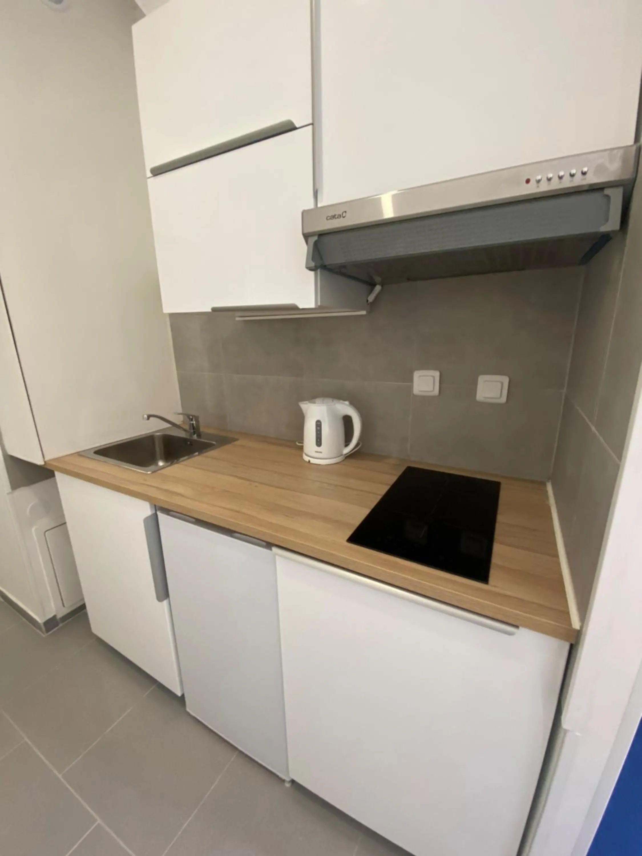 Coffee/tea facilities in Appart' hôtel 7 sensation