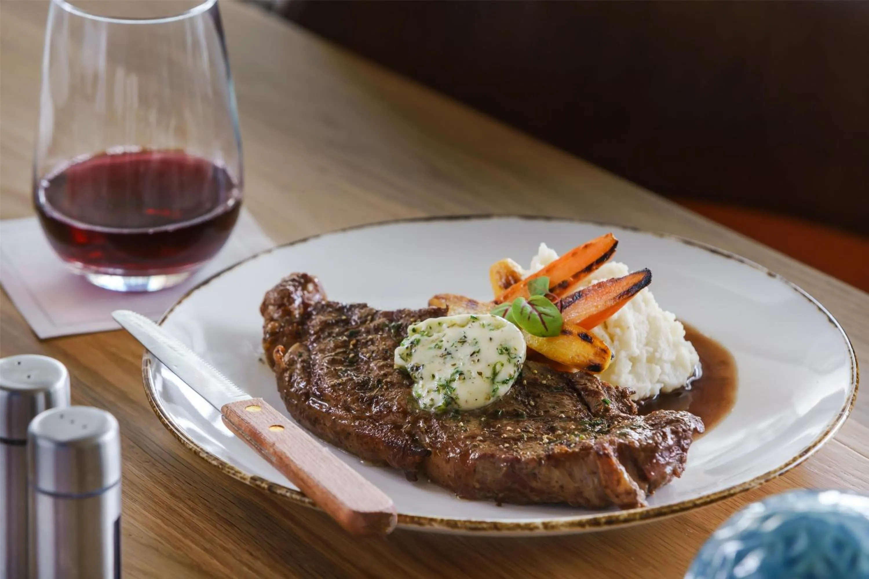 Restaurant/places to eat in Hyatt Place Panama City Beach - Beachfront