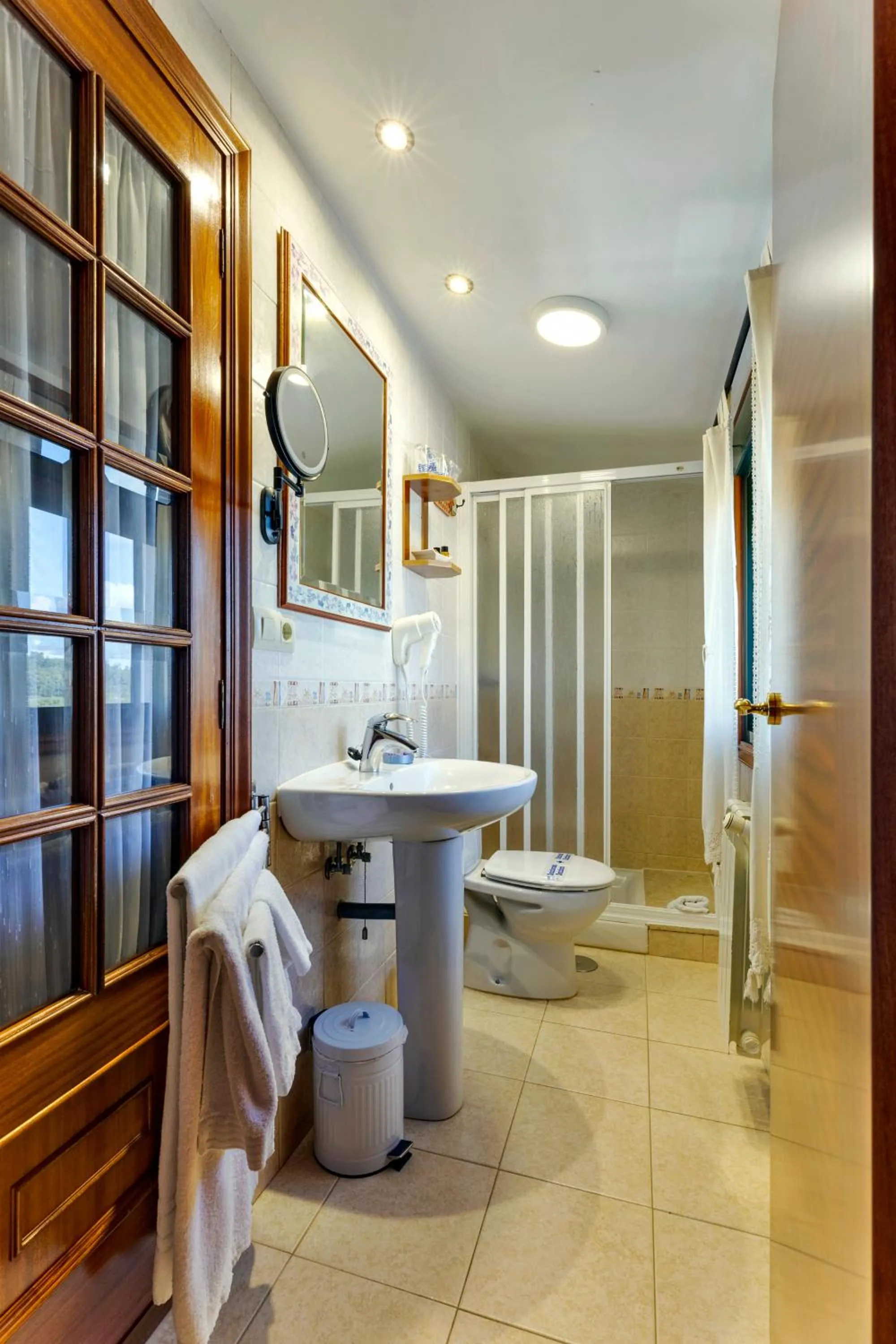 Standard Double Room in Casa Rural Os Carballos