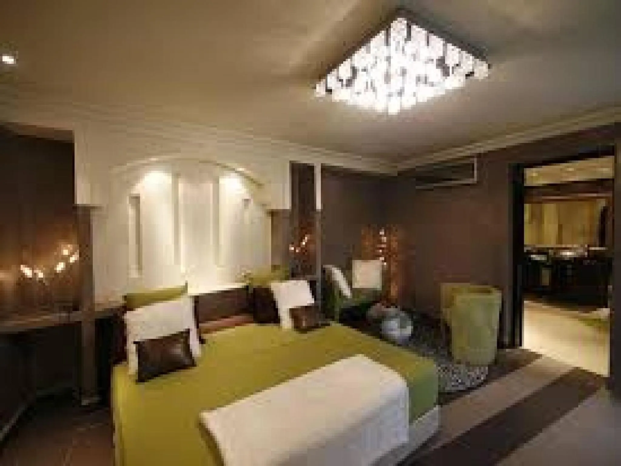 Photo of the whole room, Bed in Riad Carllian