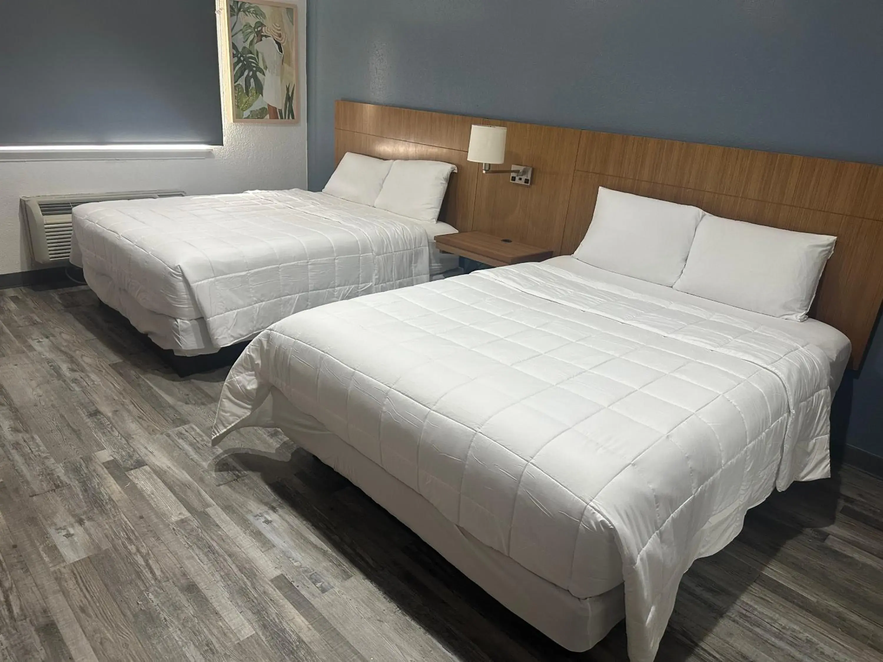 Budget Double Room in Extend a Suites Budget Double Room in Extend a Suites