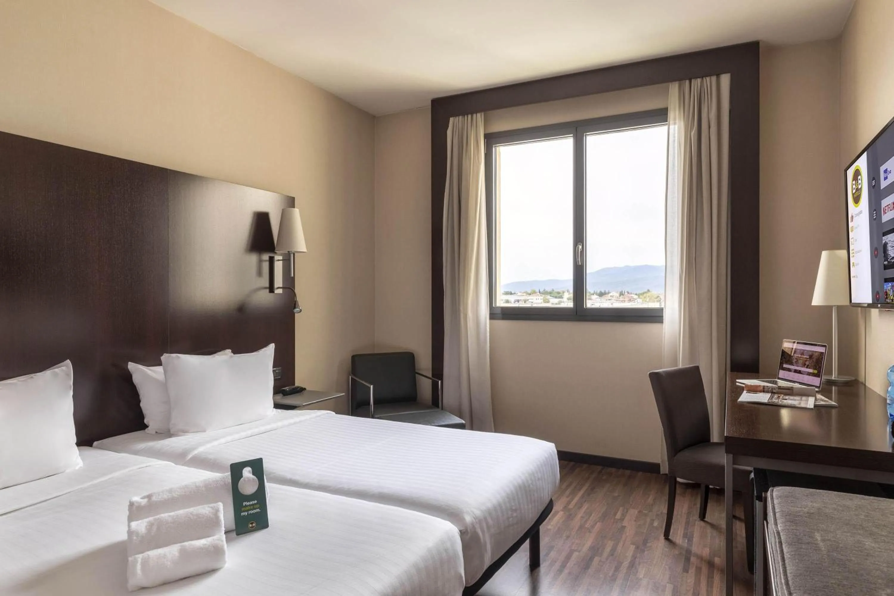 Photo of the whole room, Bed in B&B Hotel Arezzo