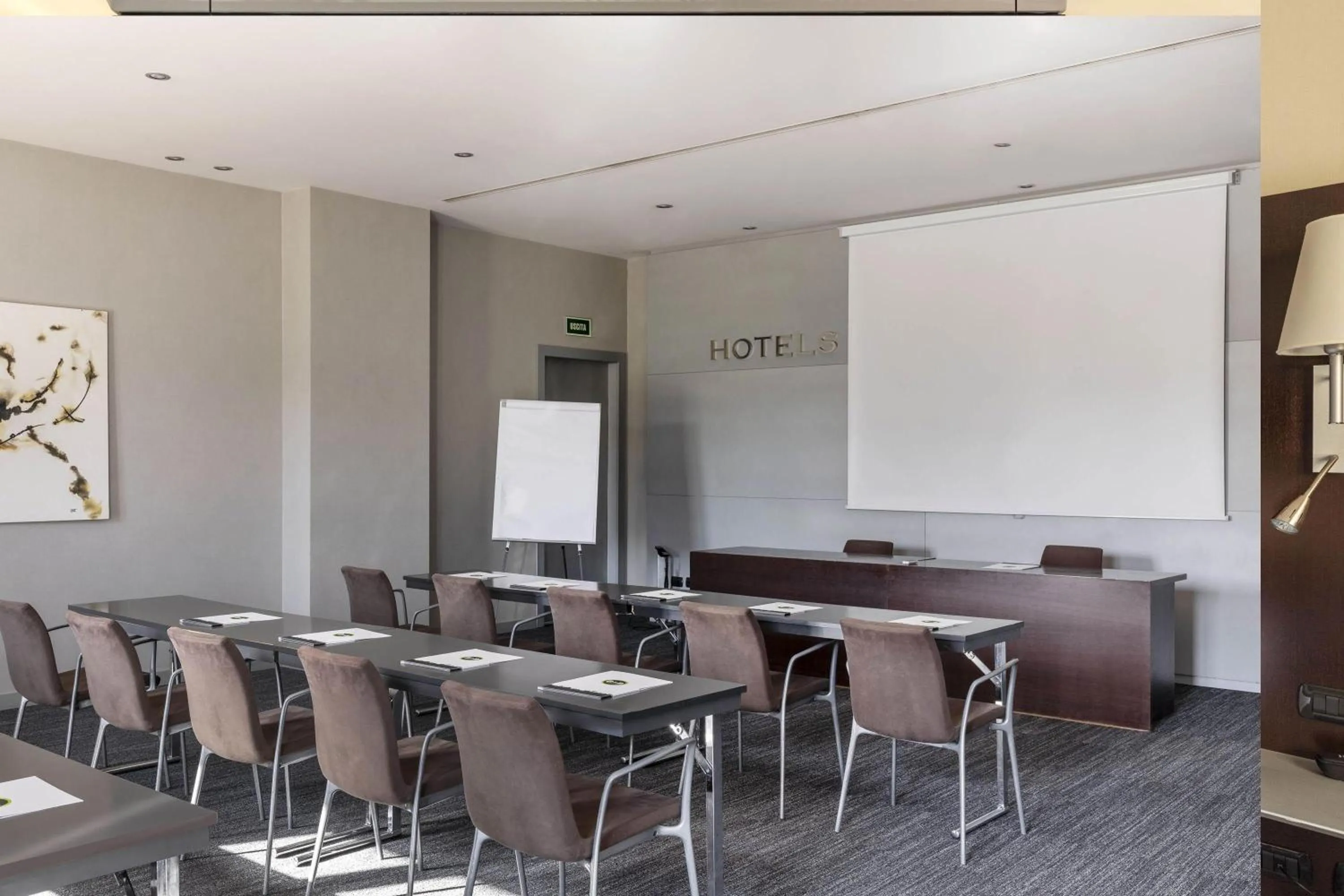 Meeting/conference room in B&B Hotel Arezzo