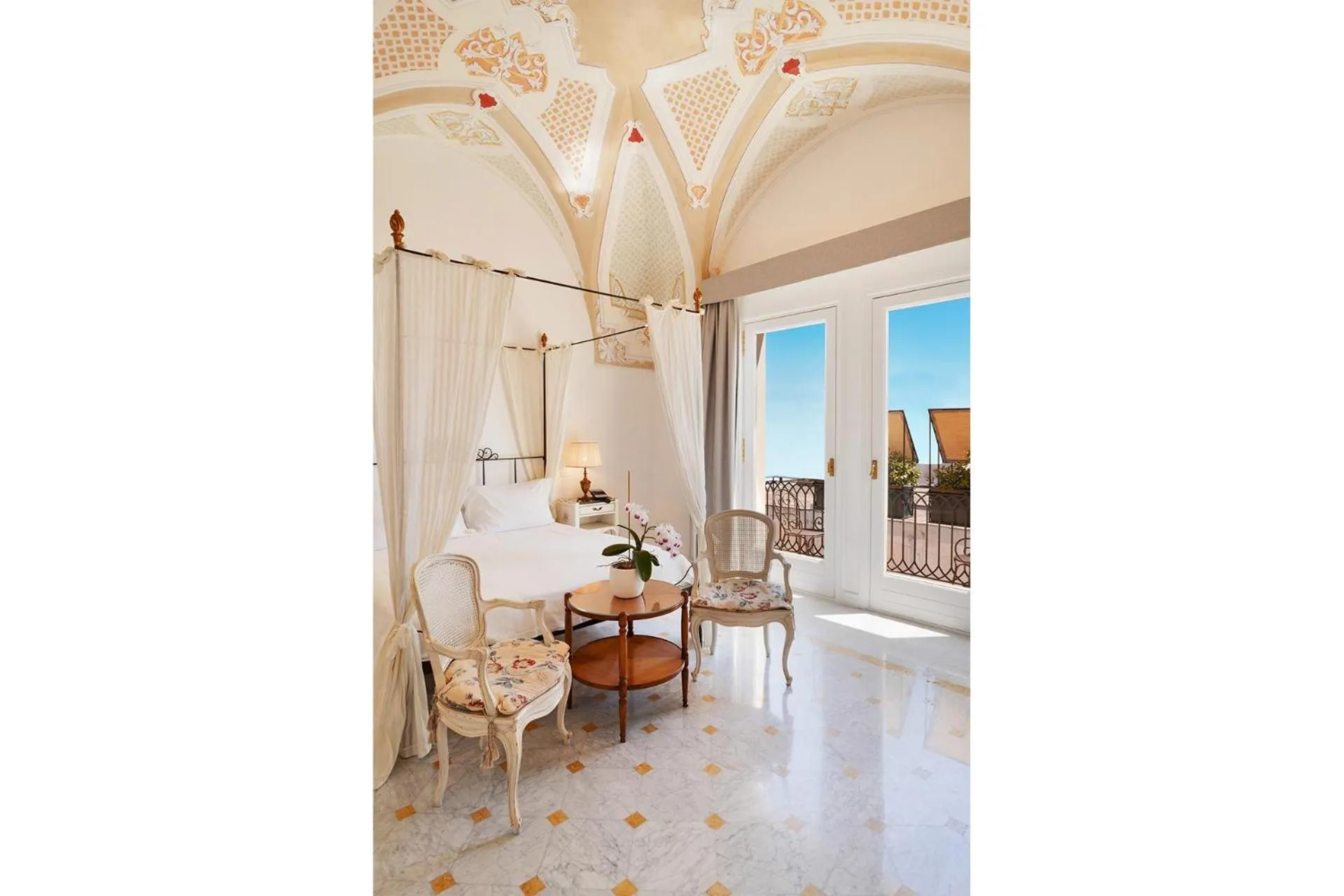 Bedroom in Palazzo del Corso – Boutique Hotel