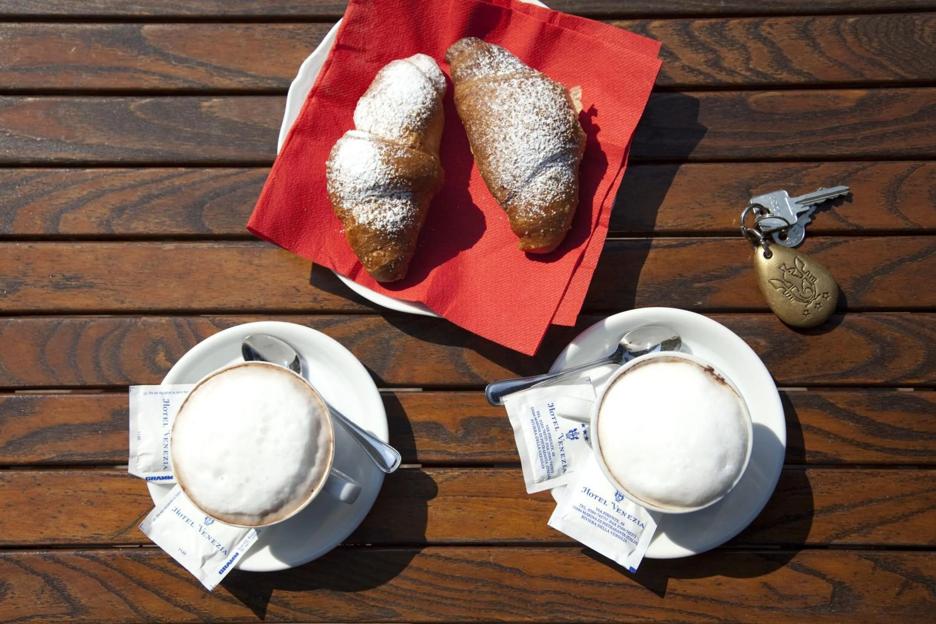 Restaurant/places to eat in Hotel Venezia