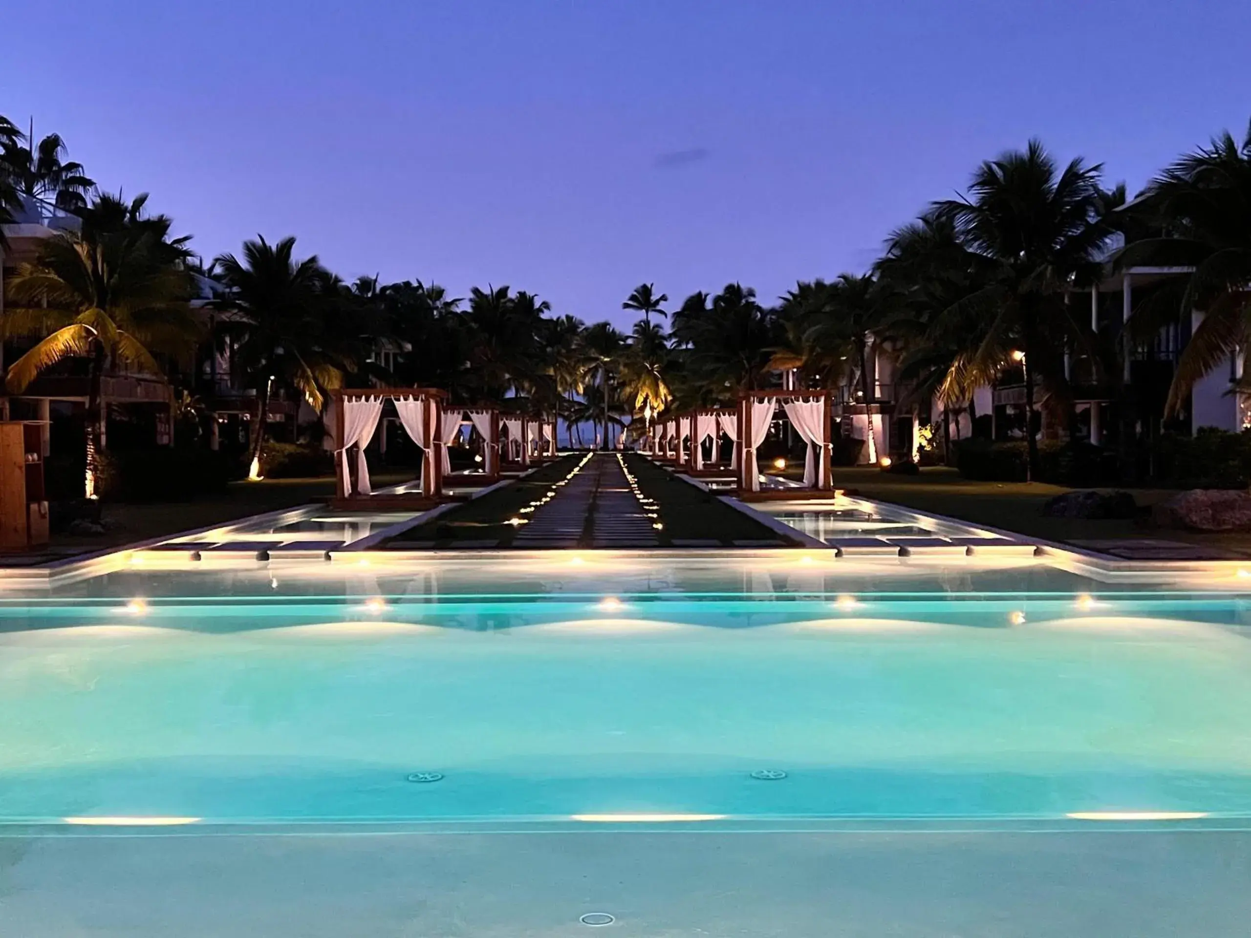 Go away to this charming apt at Sublime w private jacuzzi included Go away to this charming apt at Sublime w private jacuzzi included