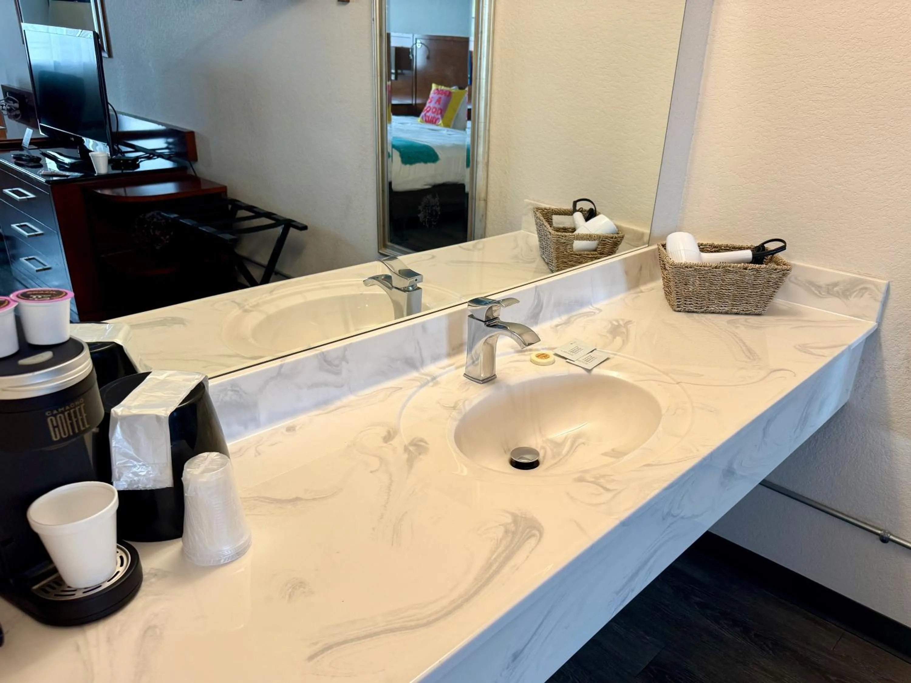 Bathroom in The Retro Hotel