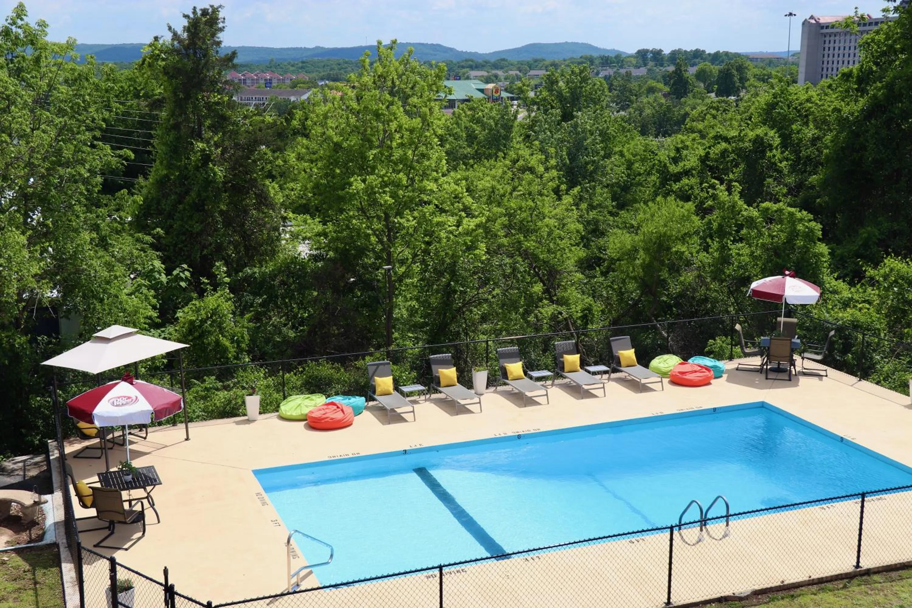 Swimming pool in The Retro Hotel