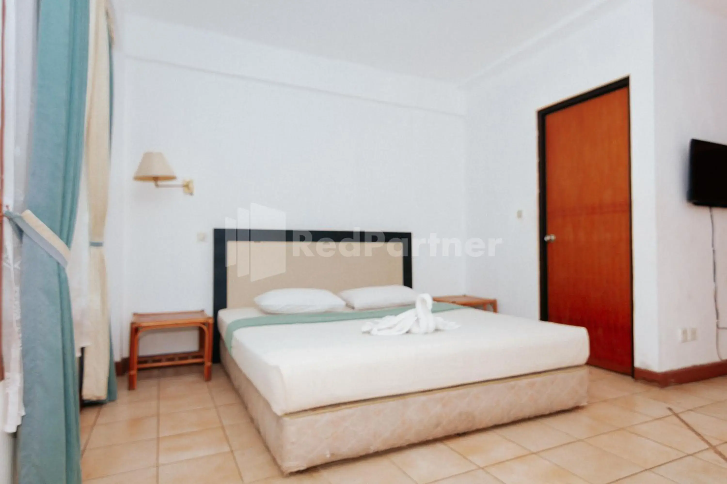 Standard Double Room with Fan in Villa Green Valley Puncak RedPartner Standard Double Room with Fan in Villa Green Valley Puncak RedPartner