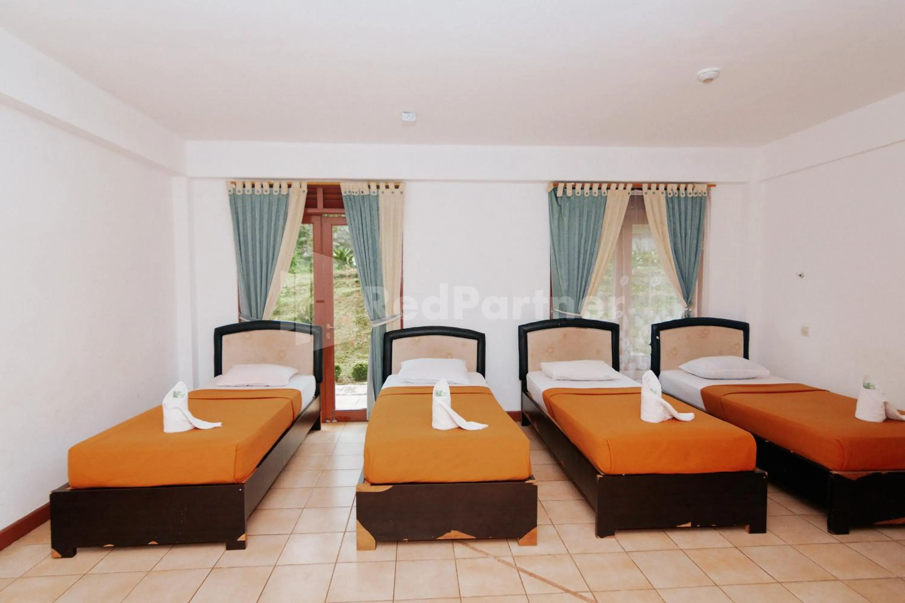 Bed in Villa Green Valley Puncak RedPartner