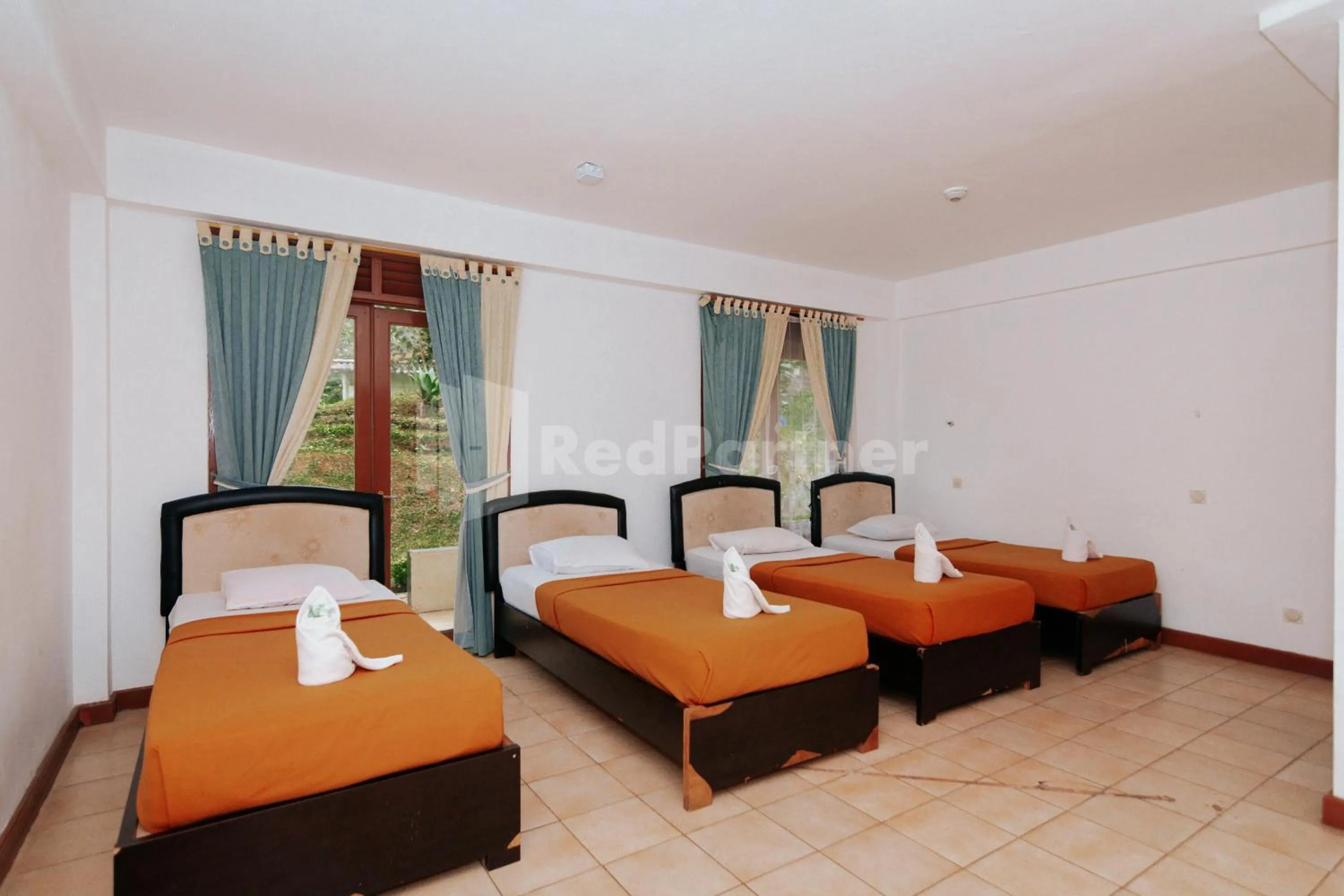 Bed in Villa Green Valley Puncak RedPartner