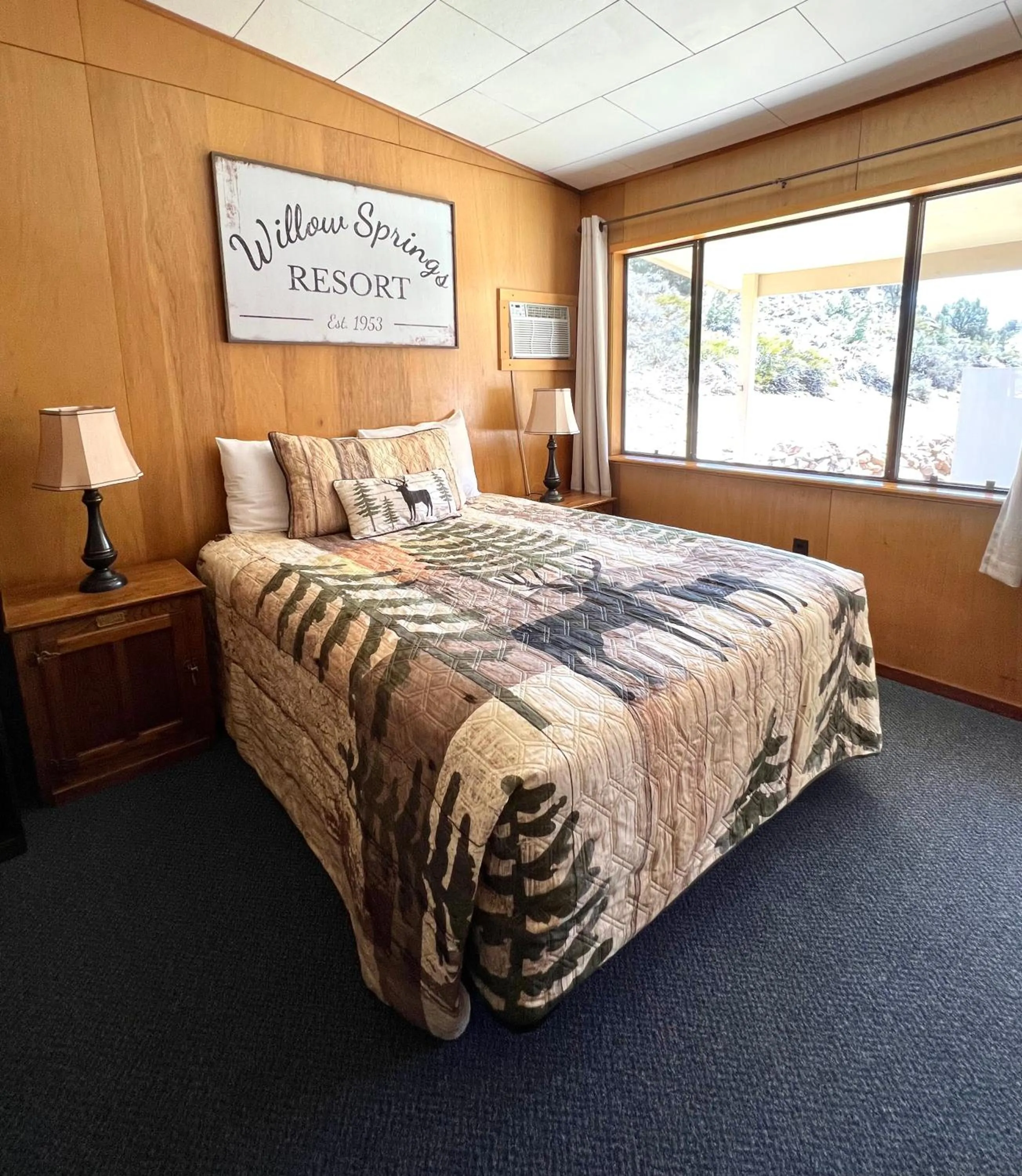 Bed in Willow Springs Resort