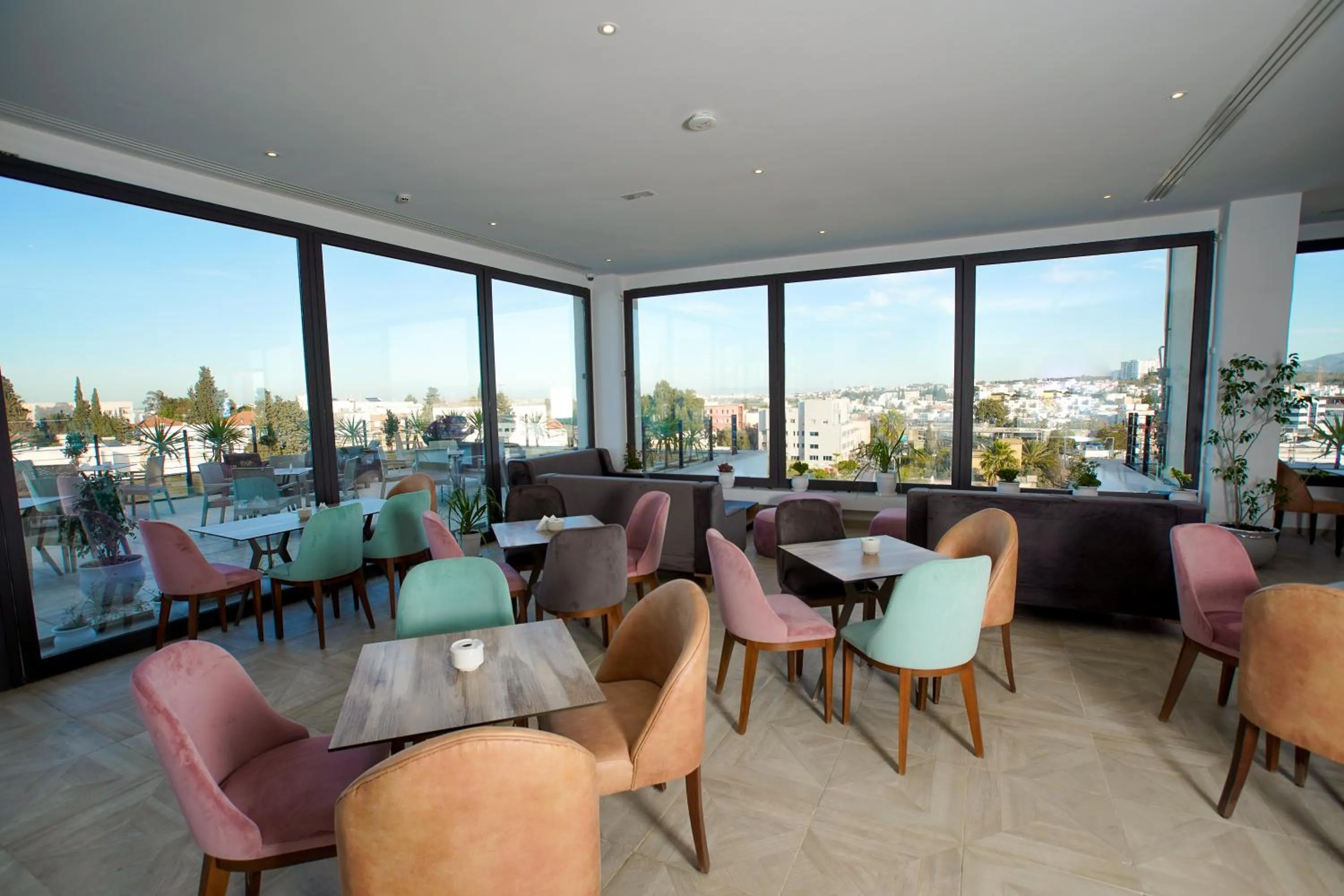 Restaurant/places to eat in Hôtel Lescure Business and SPA