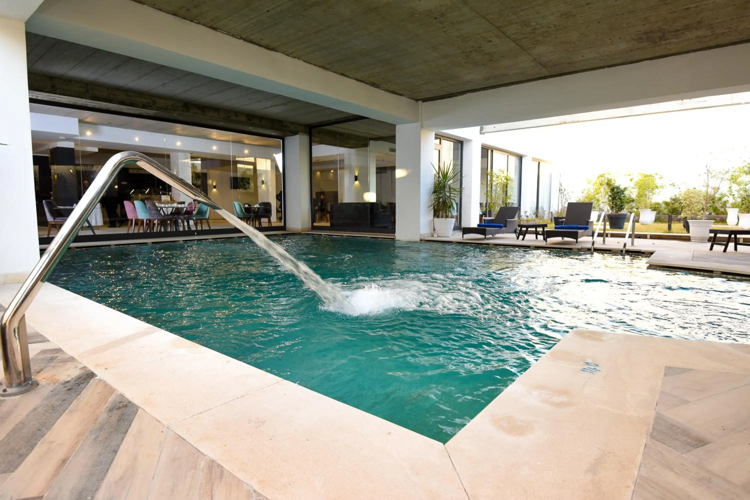 Restaurant/places to eat in Hôtel Lescure Business and SPA