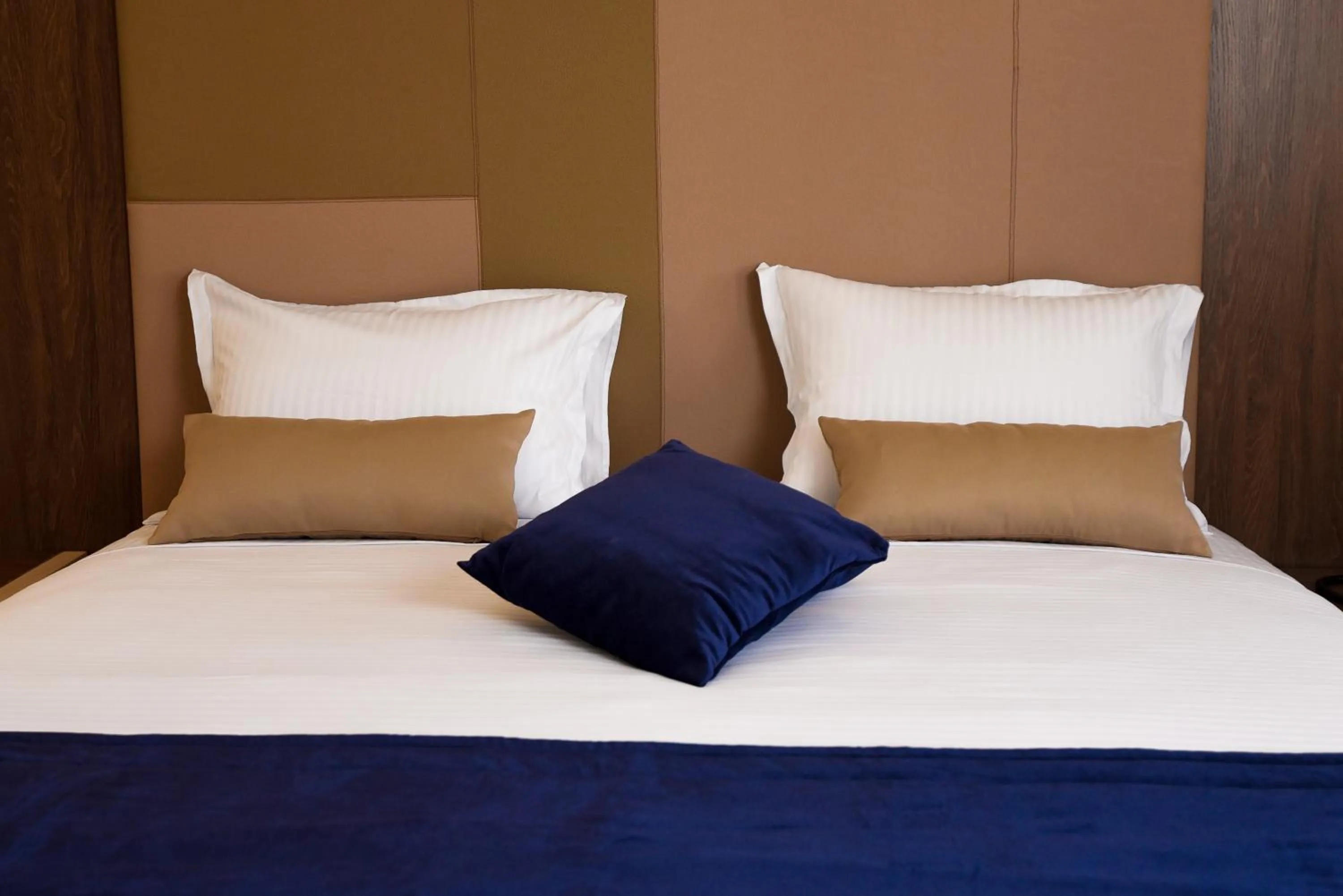 Bed in Hôtel Lescure Business and SPA