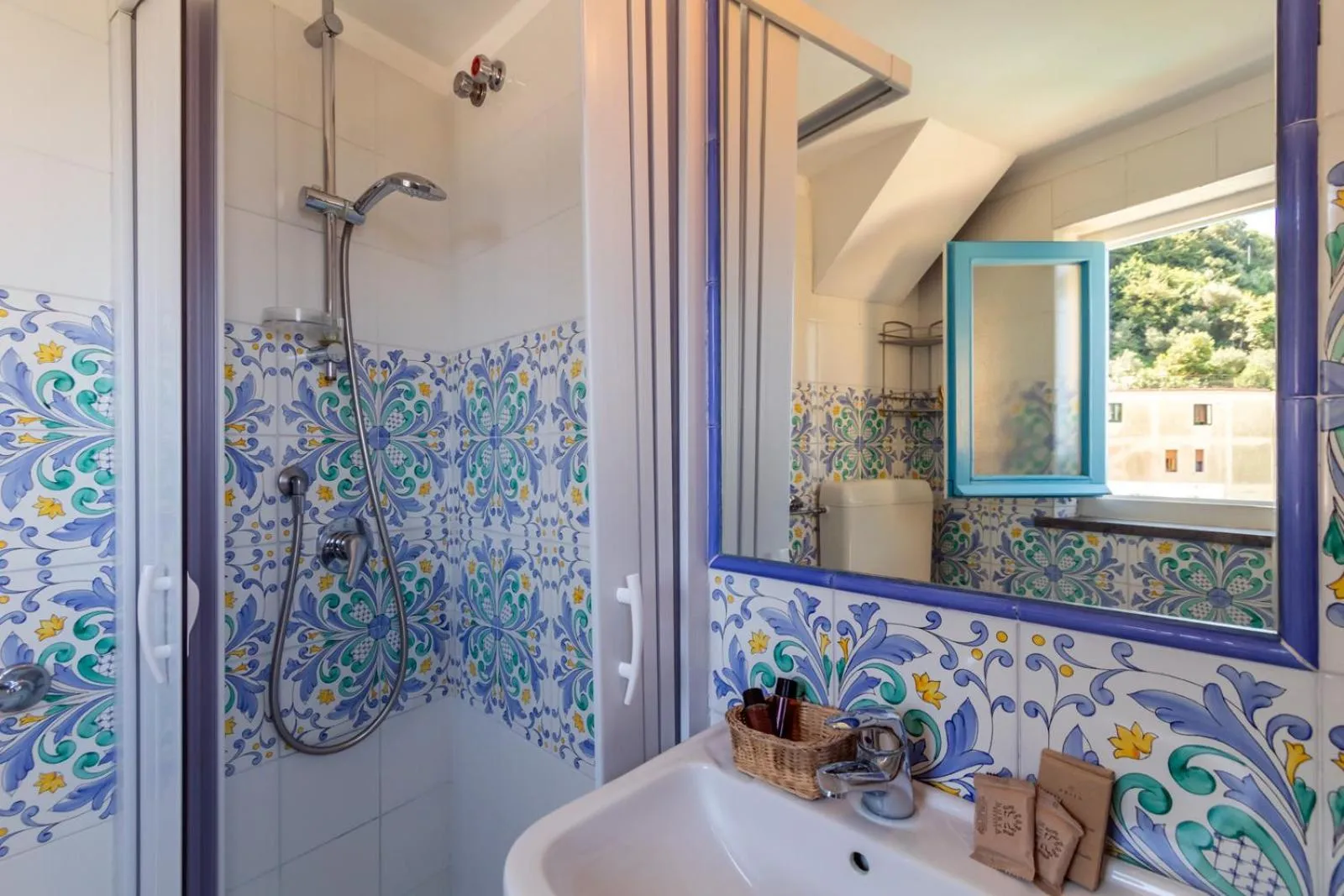 Bathroom in Villarena Relais