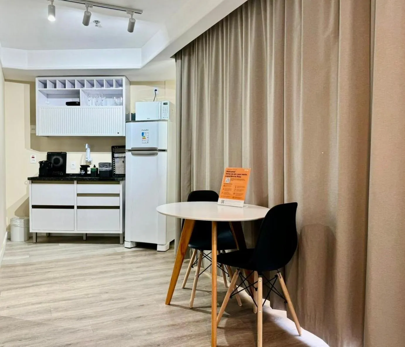 Kitchen or kitchenette in Xtay Privilege Botafogo - Apartamentos a 6min da praia e próximo a Copacabana