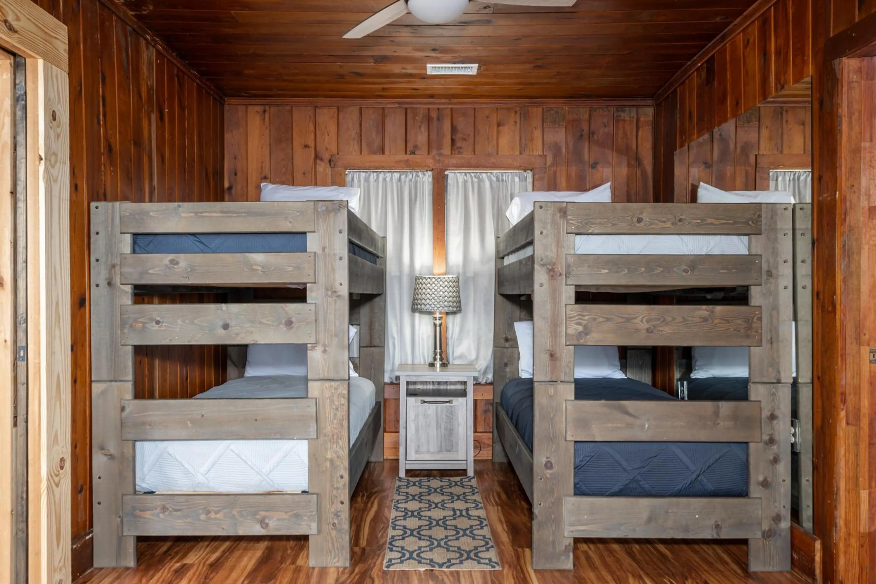 bunk bed, Bed in Liams Lodge-Peaceful Cabin Panoramic Lake Views