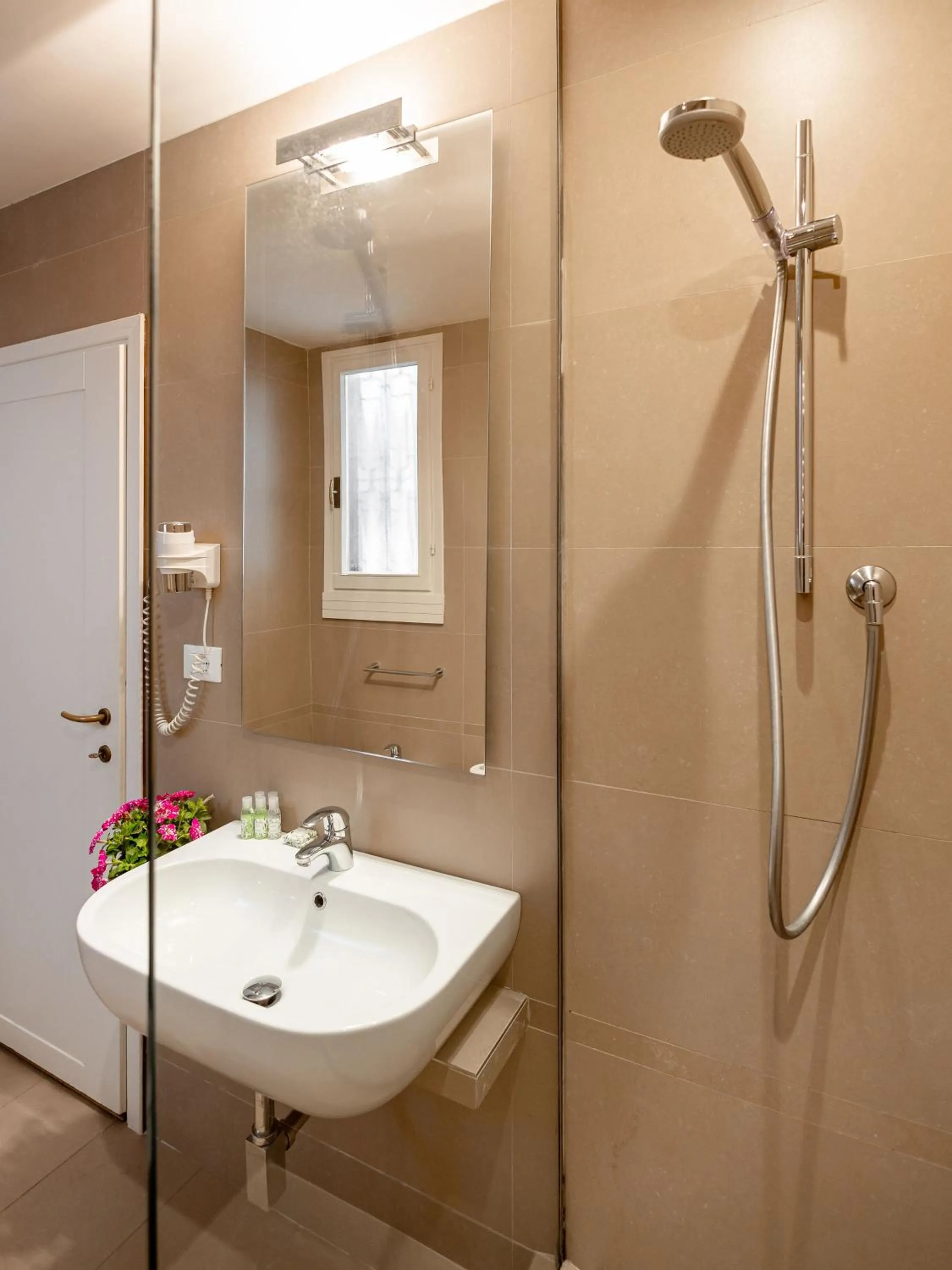 Bathroom in Residence Poggio Golf Chianti Firenze