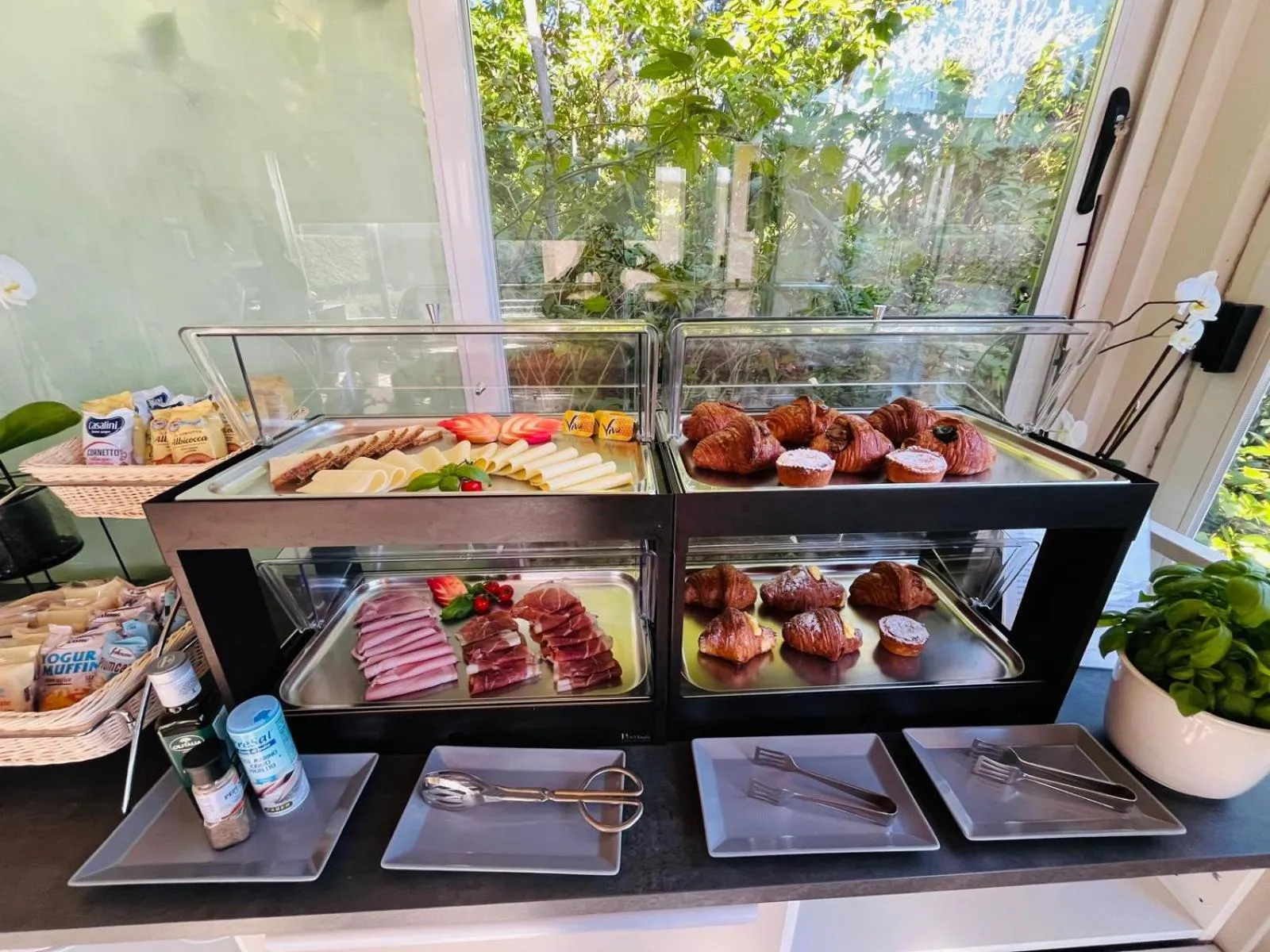 Buffet breakfast in Residence Poggio Golf Chianti Firenze
