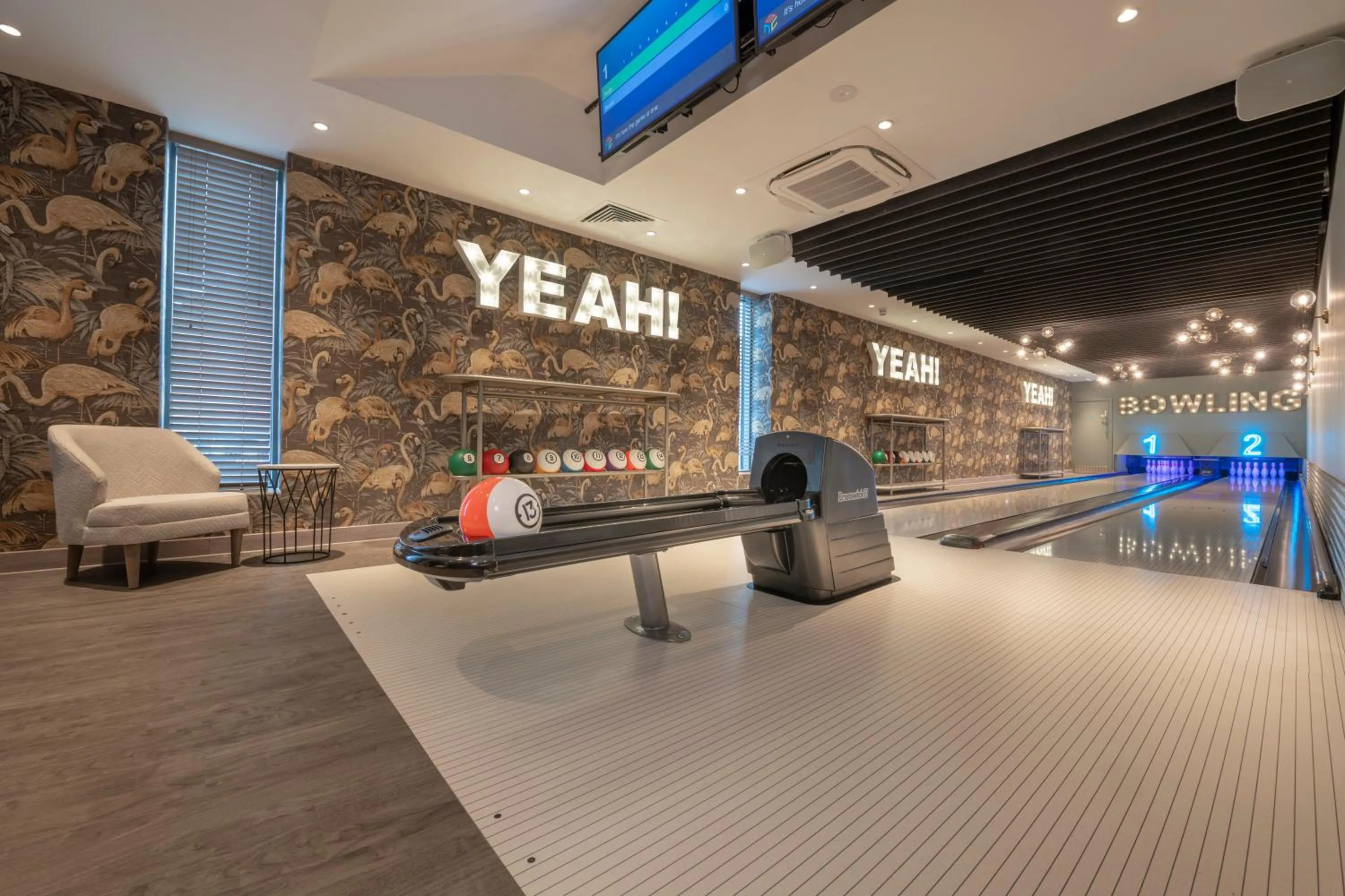 Bowling in The Heyford Hotel