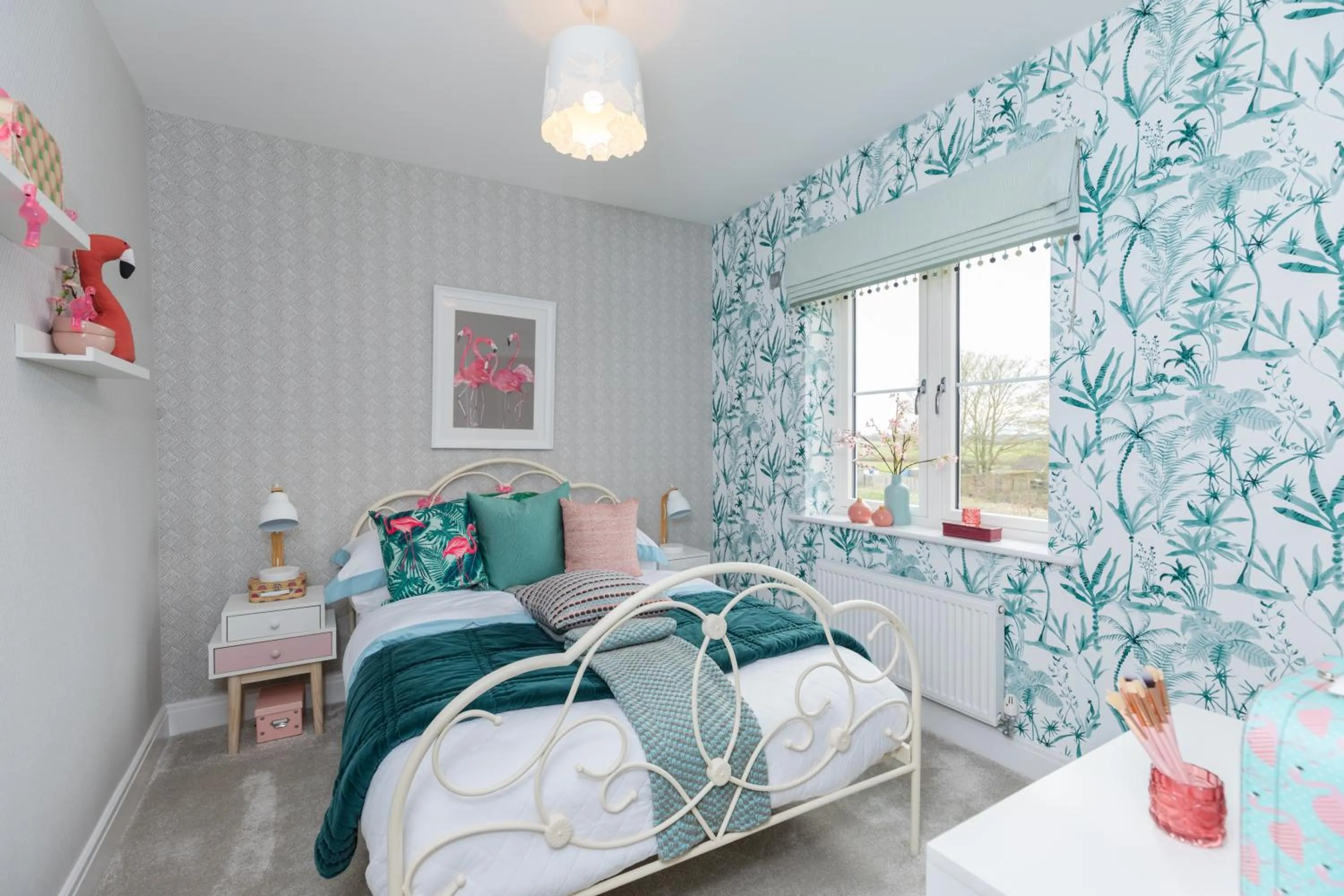 Photo of the whole room, Bed in The Heyford Hotel