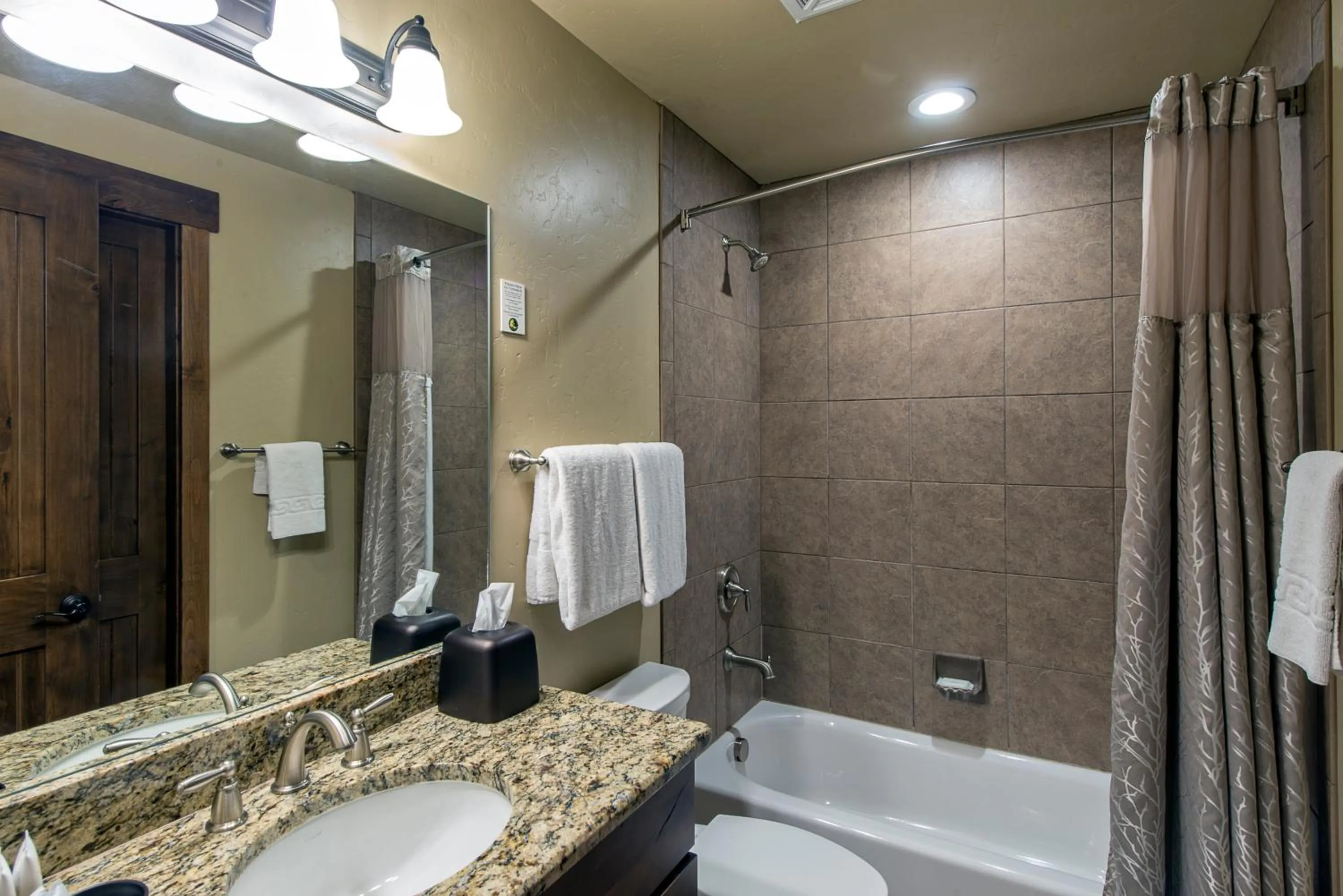 Shower in Grand Lodge on Peak 7