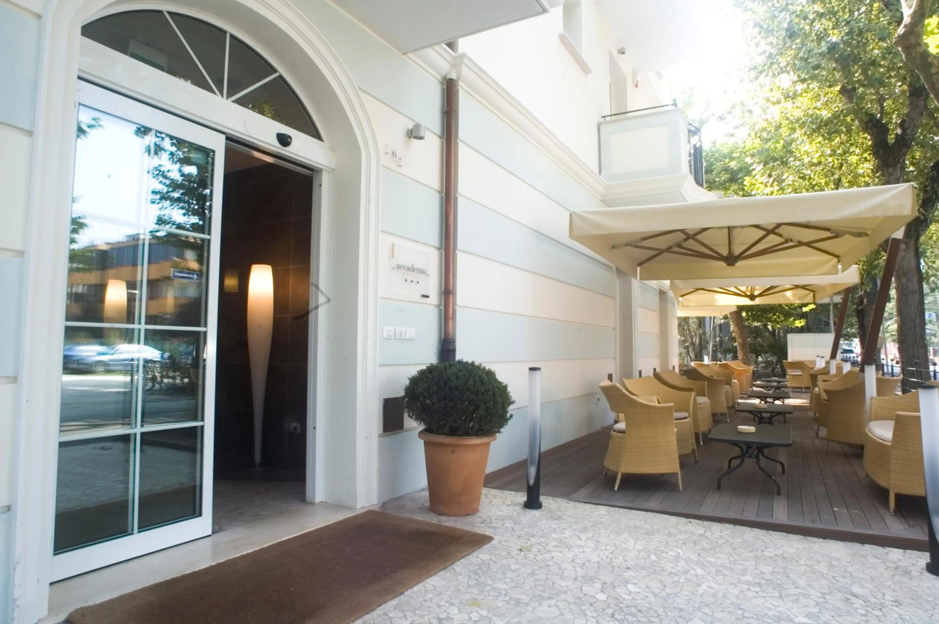 Facade/entrance in Accademia Hotel
